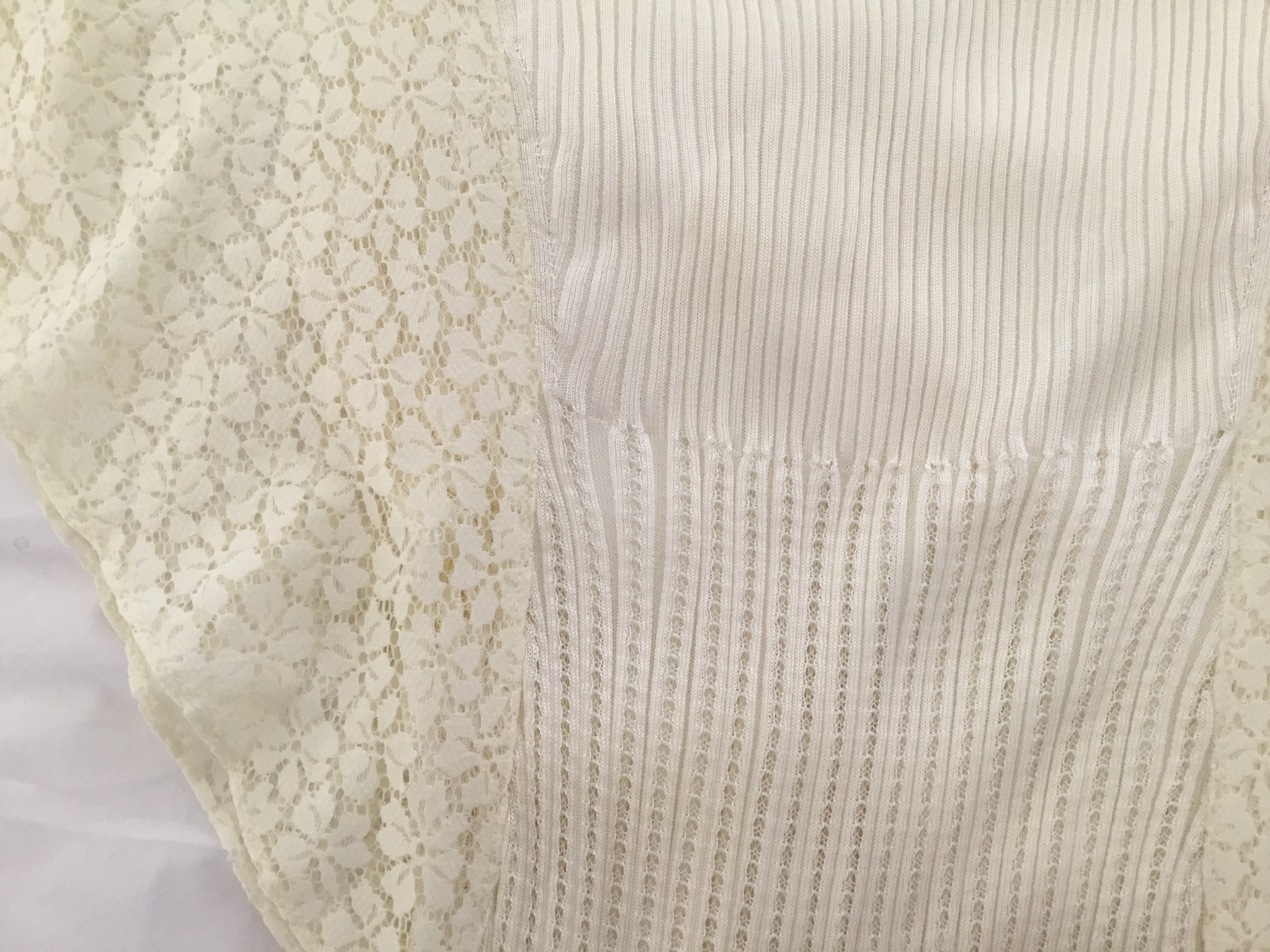 Preowned Chloe Ivory ribbed knit angel sleeve top Size XS Butter Cream viscose