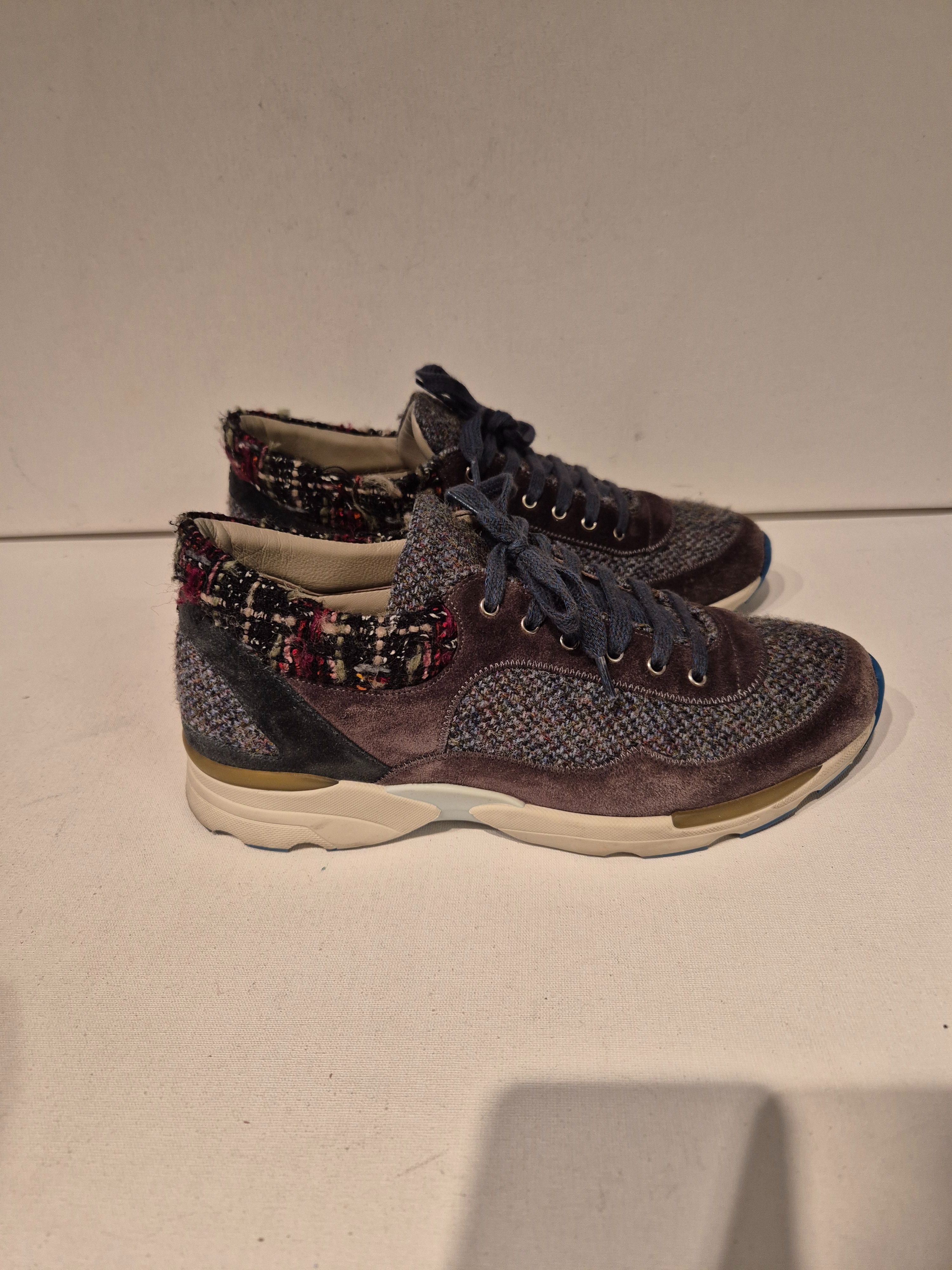 Preowned Chanel Multicoloured Tweed Sneakers Size 39 Multi