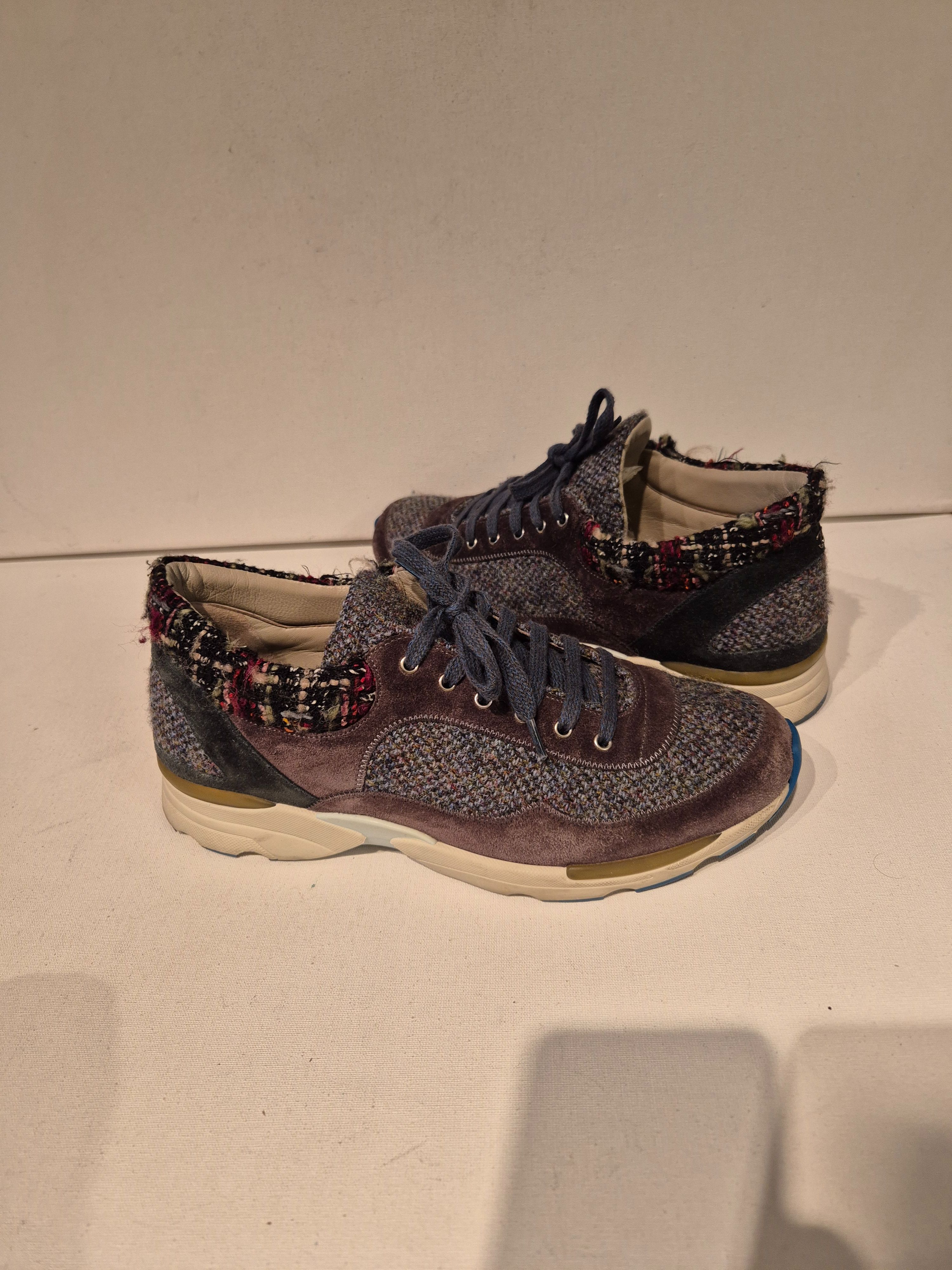 Preowned Chanel Multicoloured Tweed Sneakers Size 39 Multi