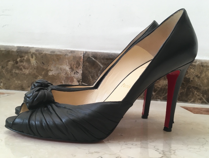 Preowned Christian Louboutin Black Knotted Open Toe Pumps Size 385 leather