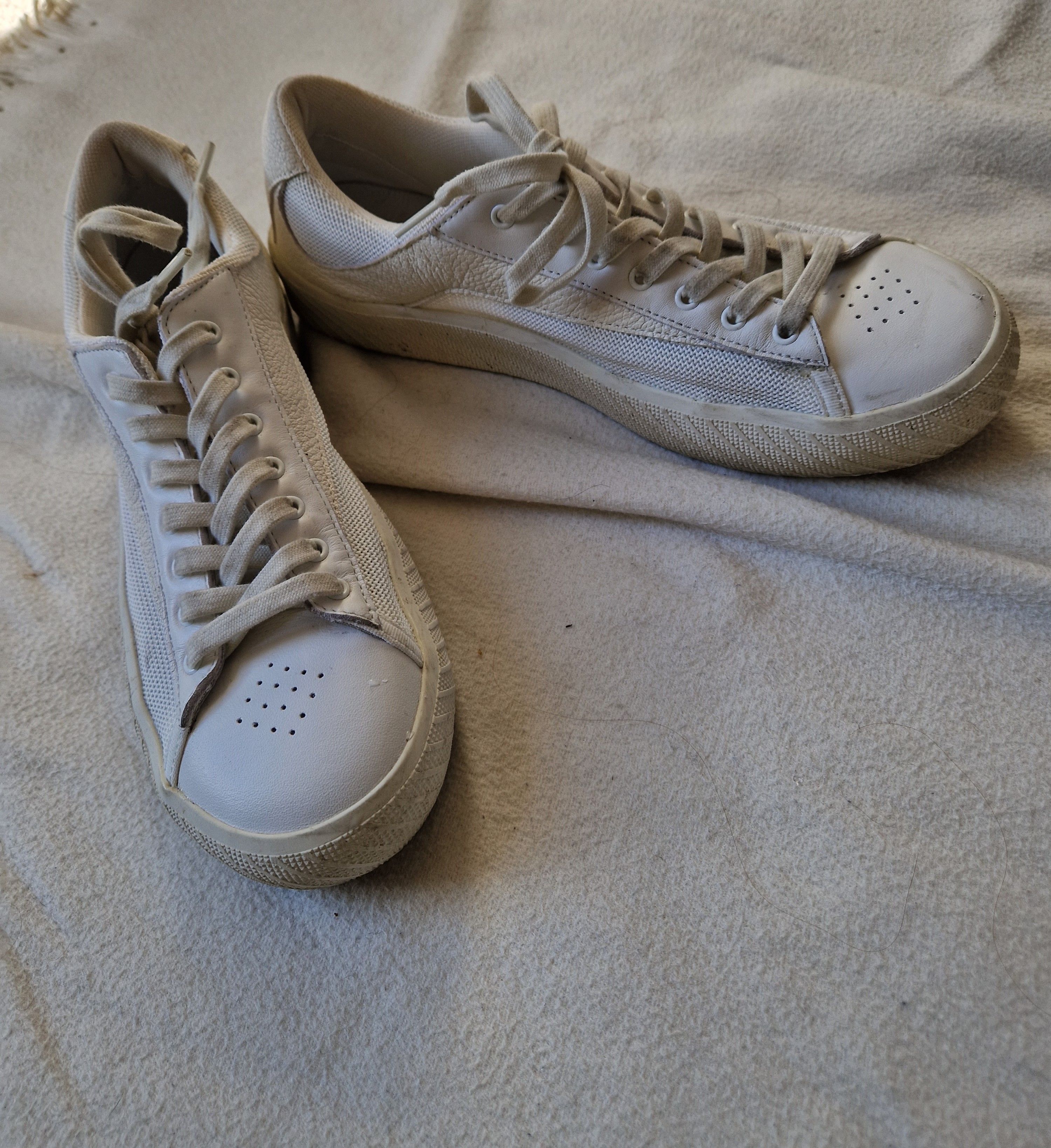 Preowned By Far Rodina White Leather Sneakers Size 40