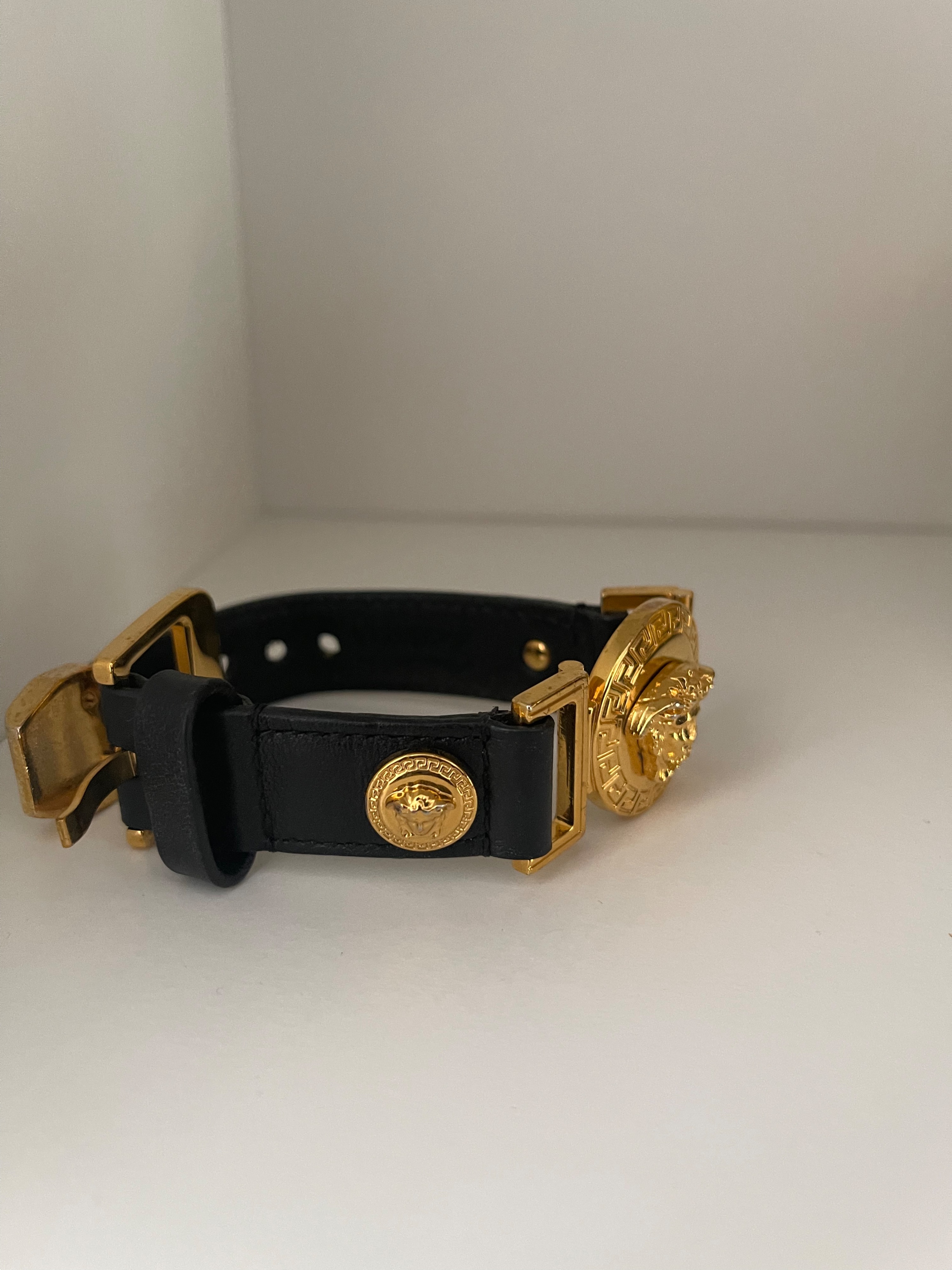 Preowned Versace Black leather  gold-tone metal Medusa bracelet Black and gold trim