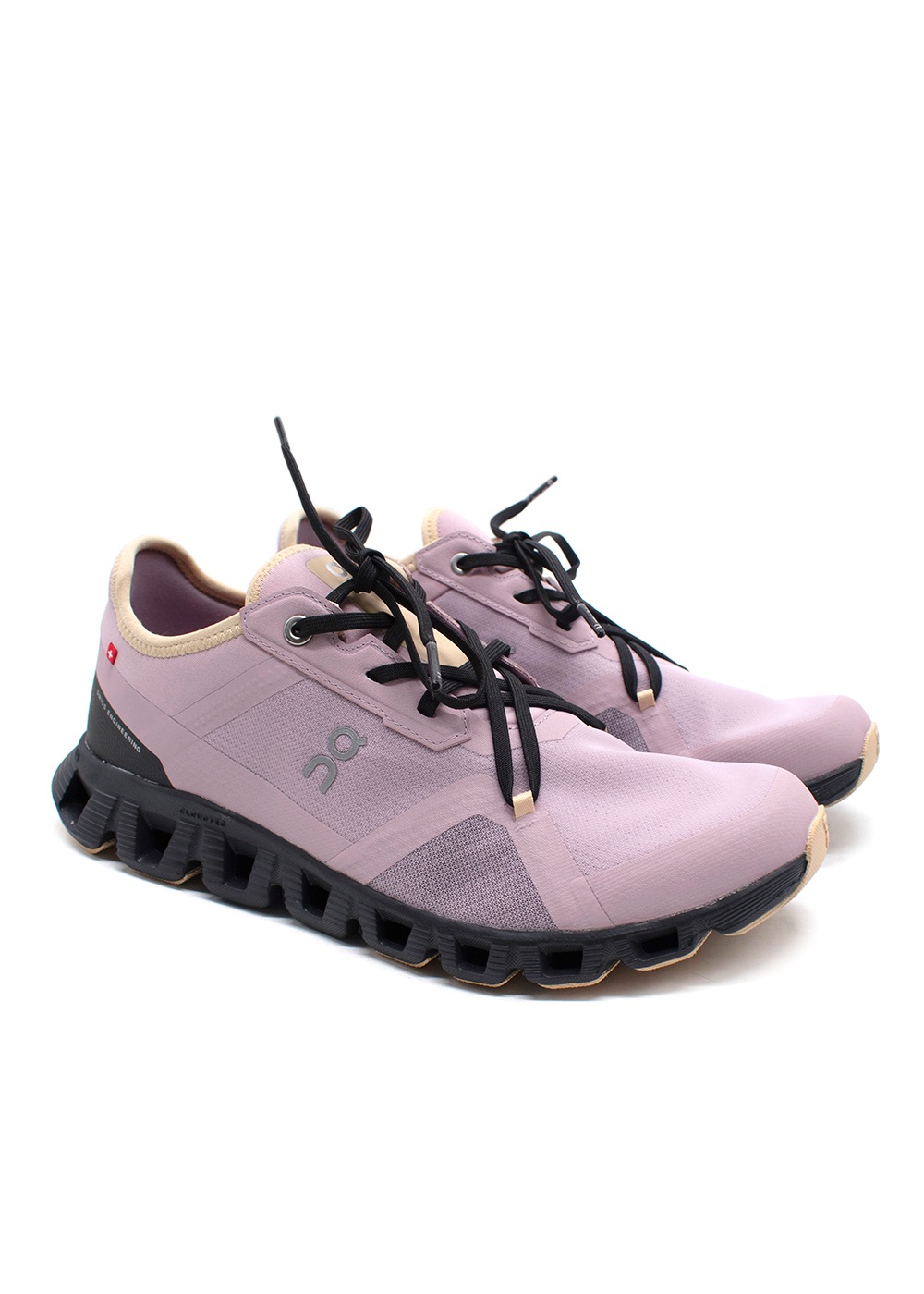 On Running Cloud X 3 AD Trainers Size 42 Pink fabric