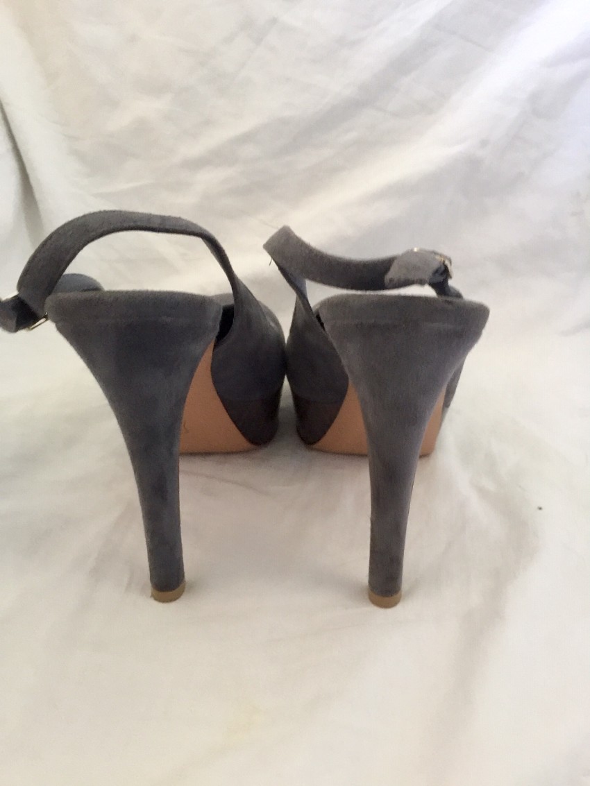 Preowned Gianvito Rossi Grey Suede Slingback Sandals Size 36