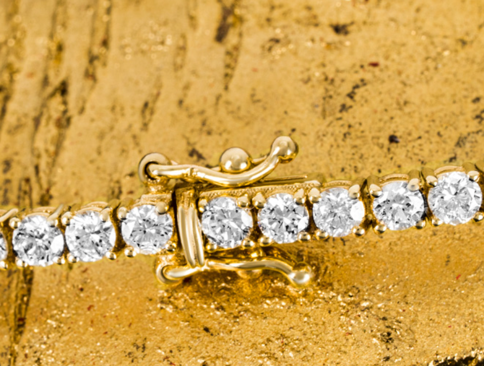 Preowned 18kt Yellow Gold Diamond Line Bracelet