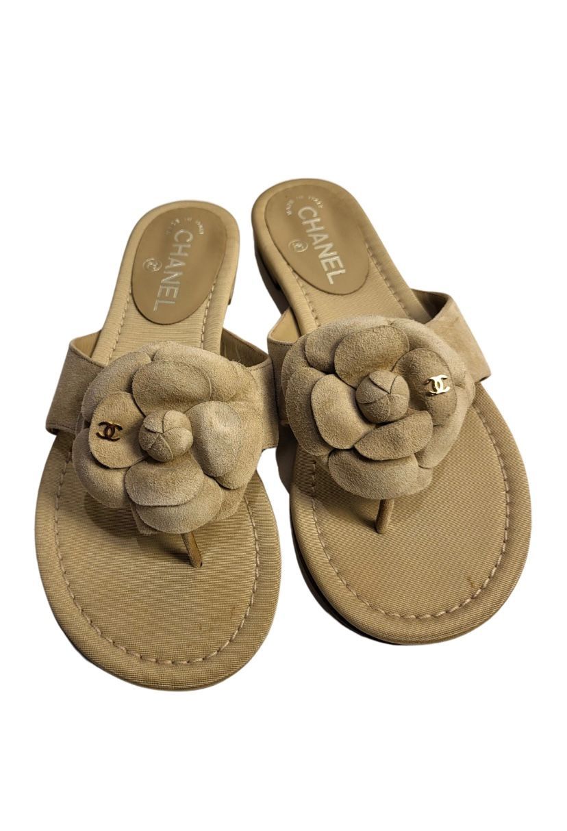 Preowned Chanel Beige Suede Camellia Sandals Size 38 cloth