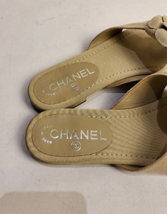 Preowned Chanel Beige Suede Camellia Sandals Size 38 cloth