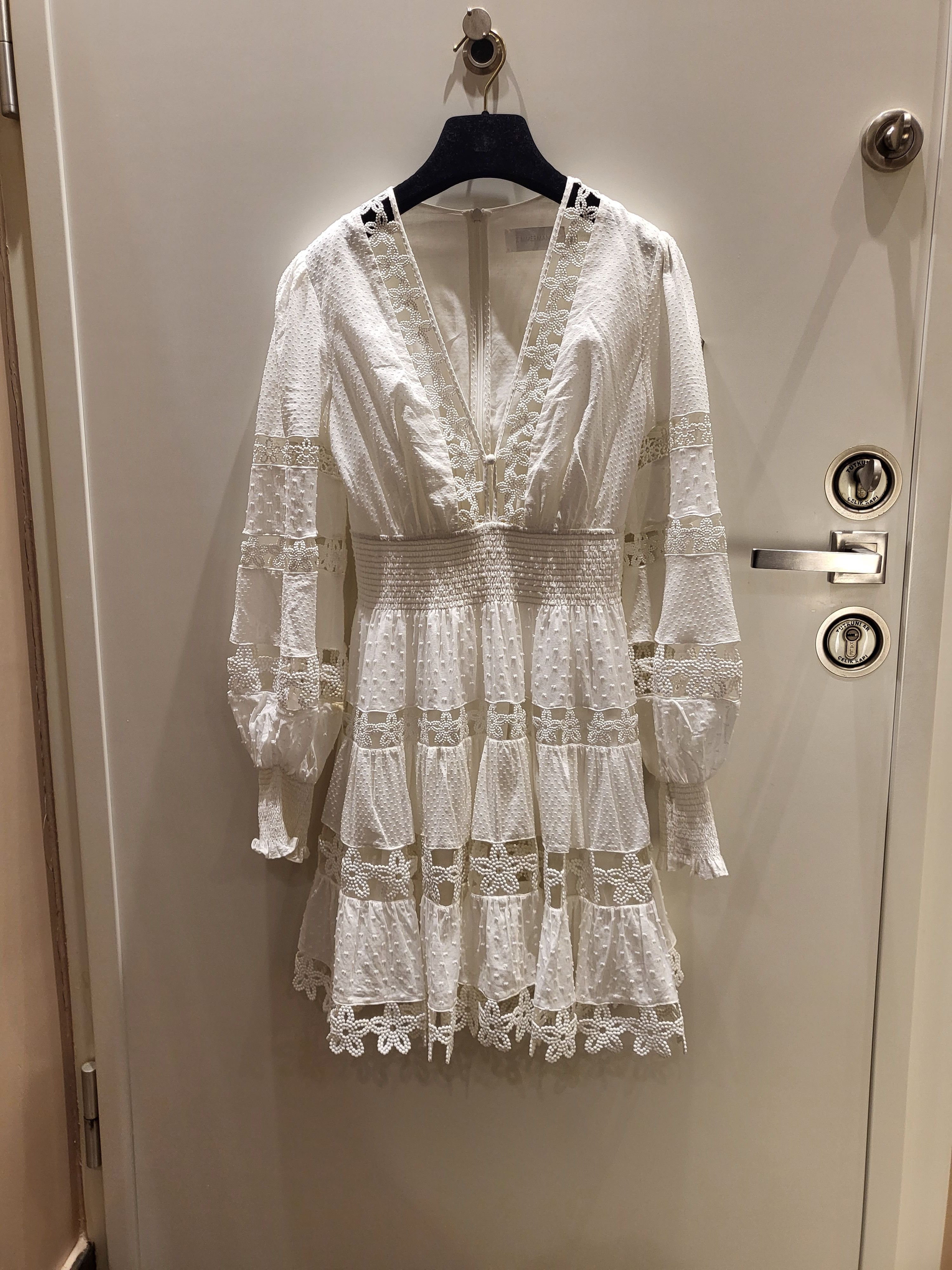 Preowned Zimmermann Primrose Daisy Embroidered Long-Sleeve Mini Dress Size S White cotton