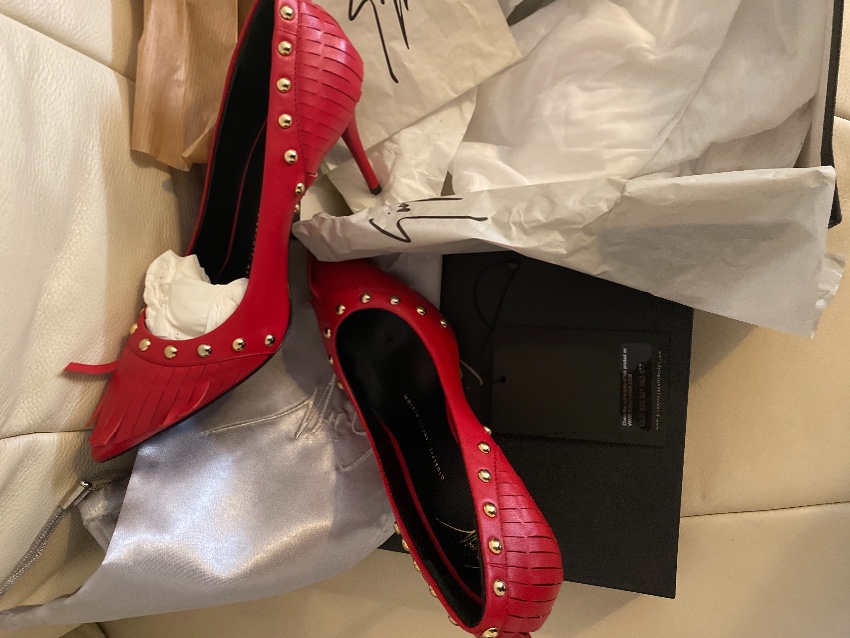 Giuseppe Zanotti Red Fringed Studded Pumps Size 36 leather