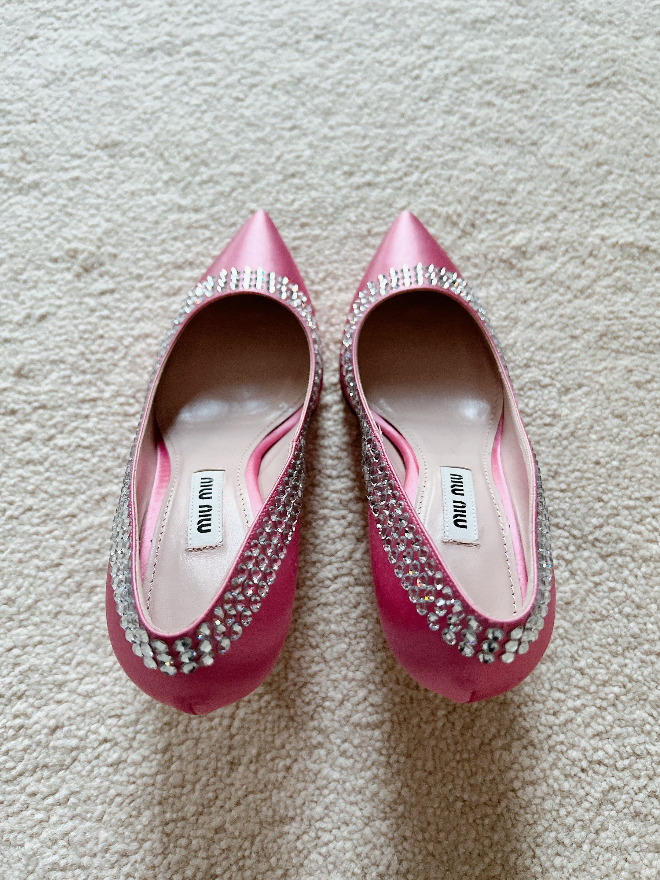 Preowned Miu Miu Pink Crystal Embellished Satin Pumps Size 35 leather/satin