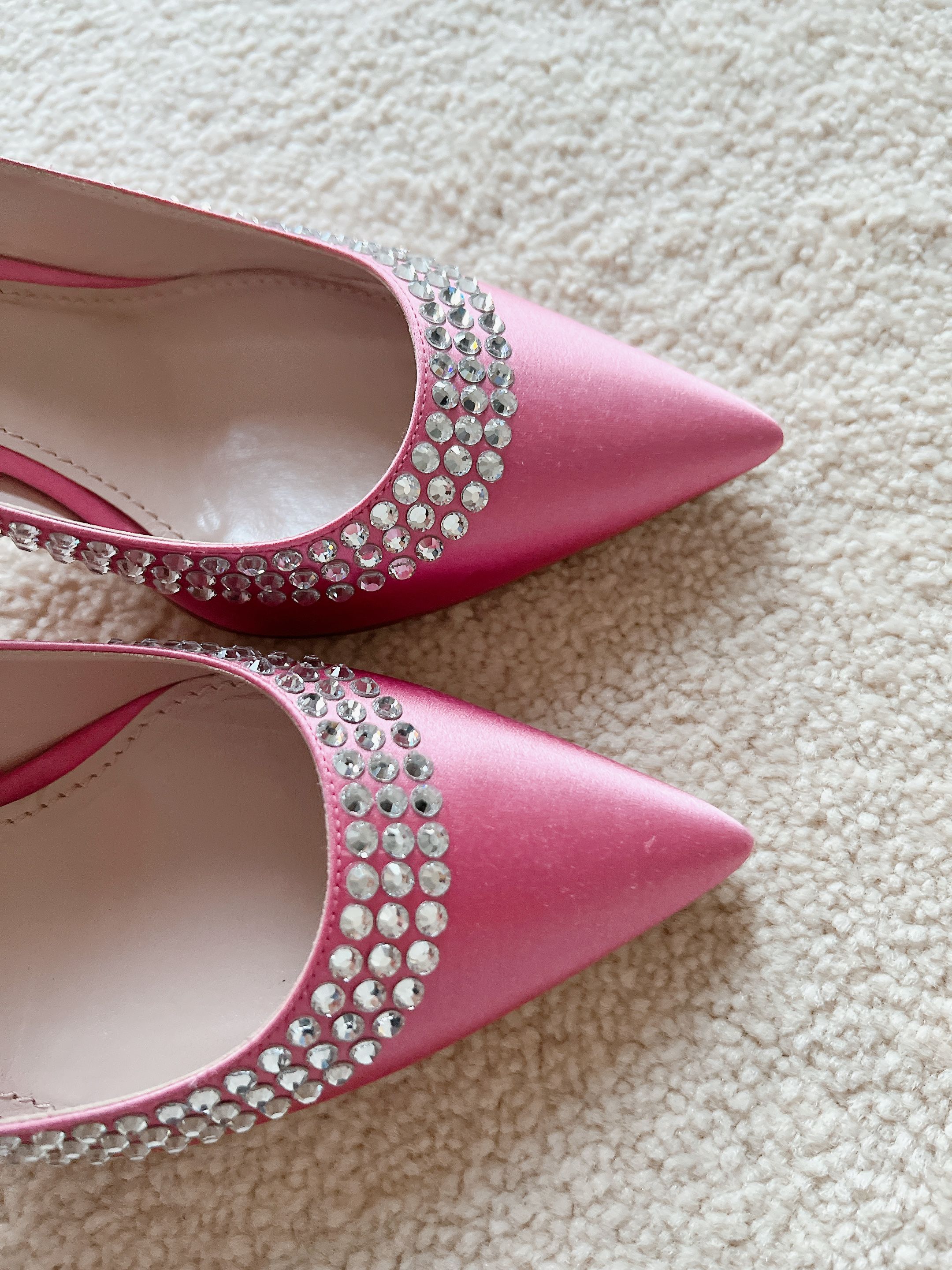 Preowned Miu Miu Pink Crystal Embellished Satin Pumps Size 35 leather/satin