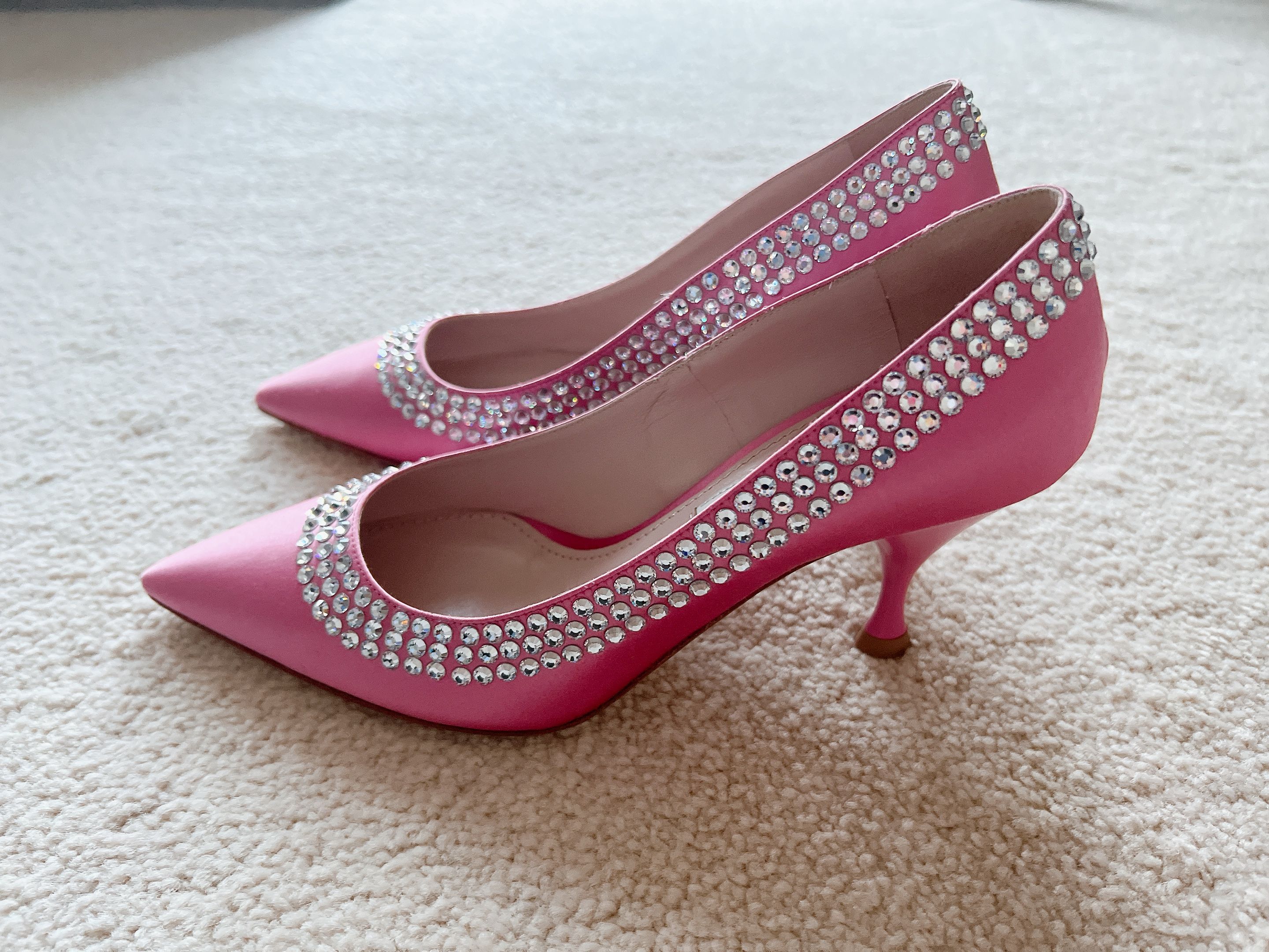 Preowned Miu Miu Pink Crystal Embellished Satin Pumps Size 35 leather/satin