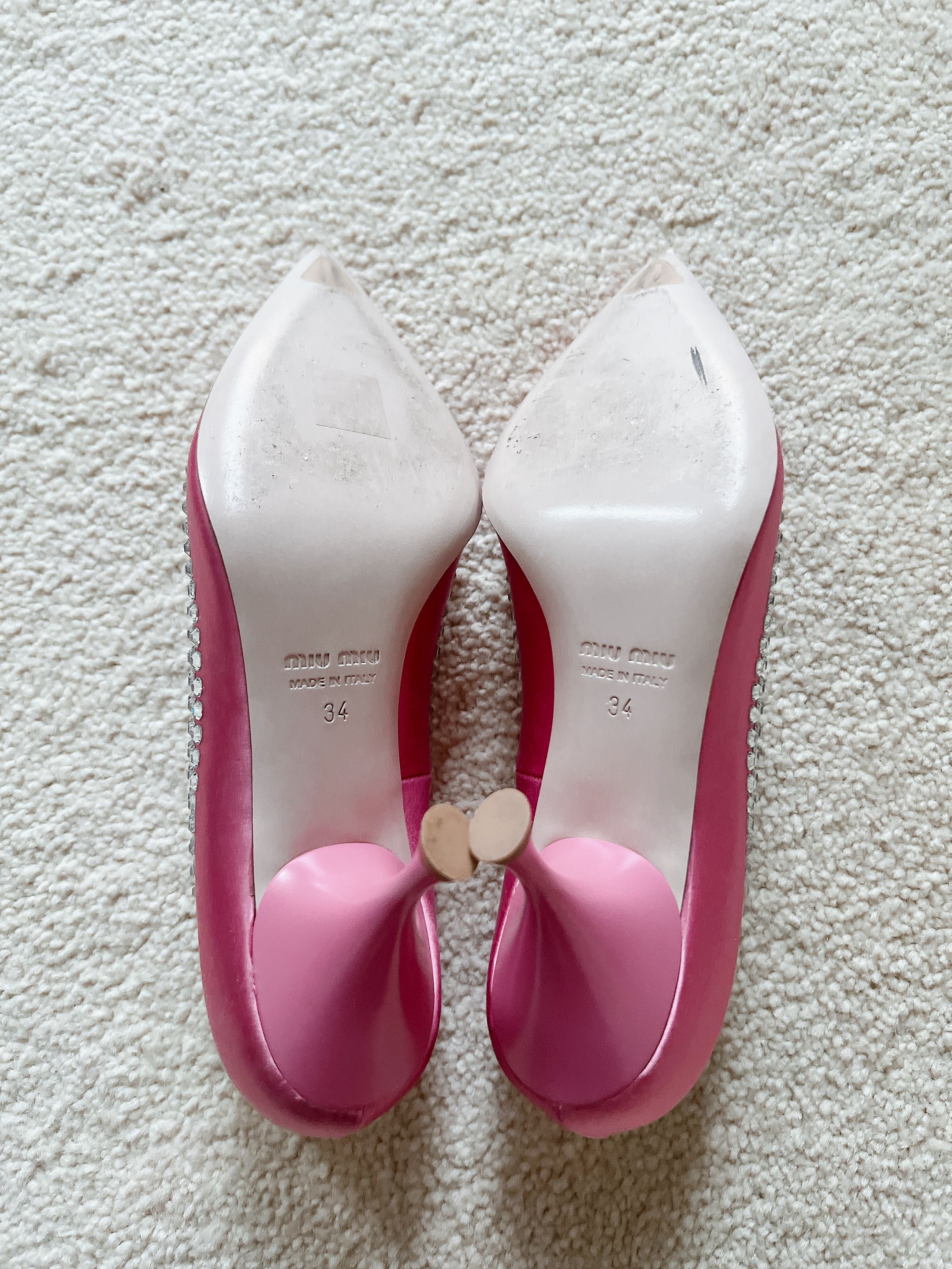 Preowned Miu Miu Pink Crystal Embellished Satin Pumps Size 35 leather/satin