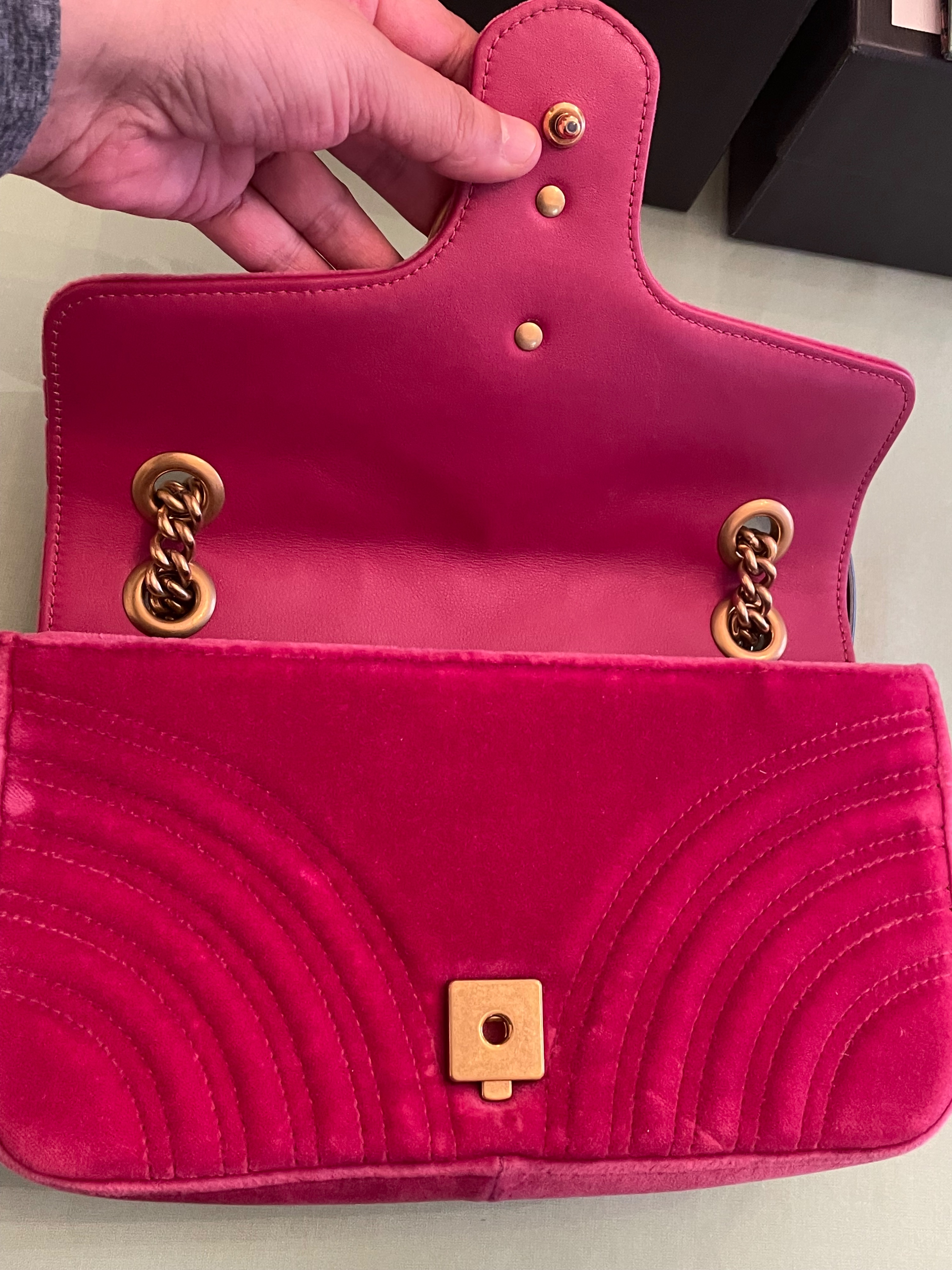 Preowned Gucci Pink Velvet Marmont Shoulder Bag