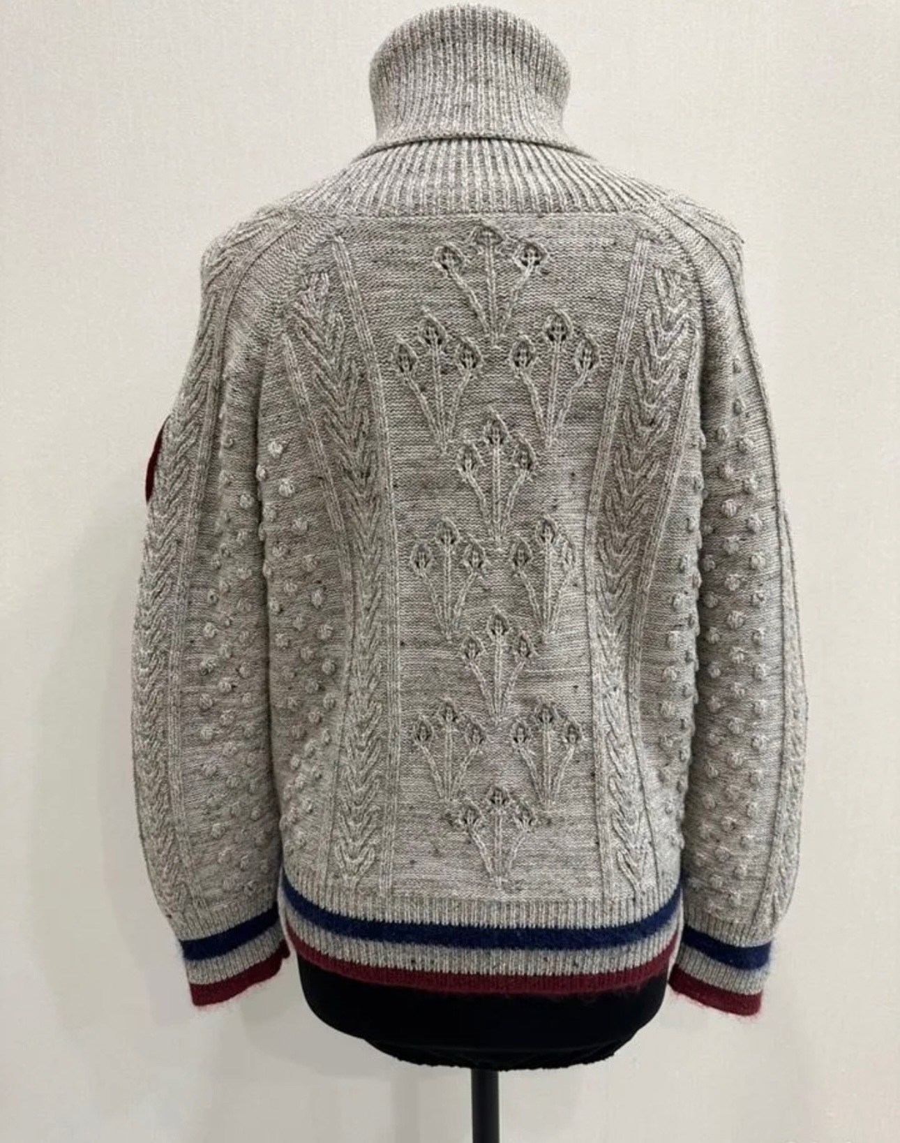 Preowned Chanel Grey Cable Knit Turtleneck Jumper with Floral Embroidery Detail Size M cashmere/wool