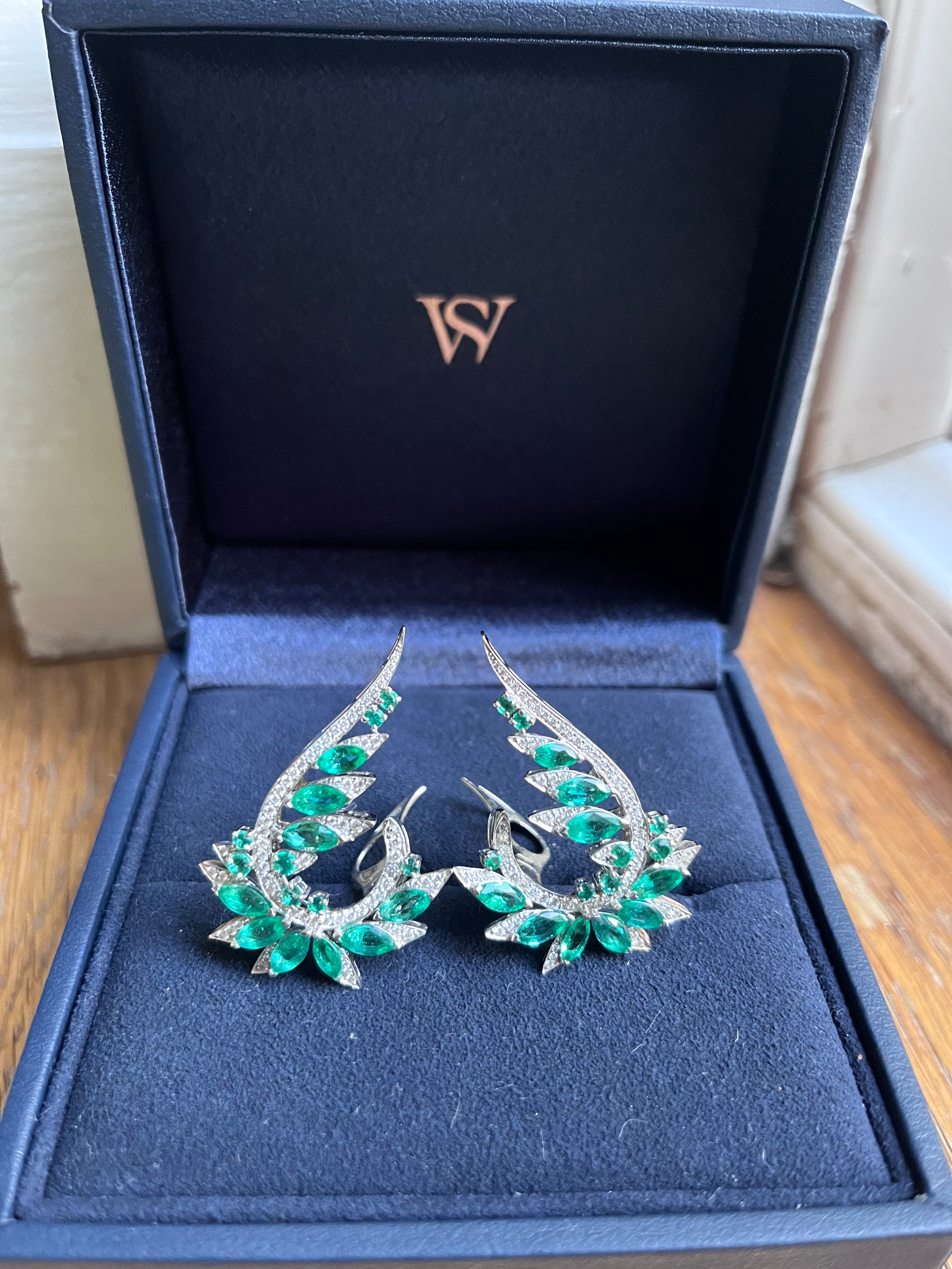 Stephen Webster Emerald and Diamond Plumage Earrings Size M green white gold/diamonds/emeralds