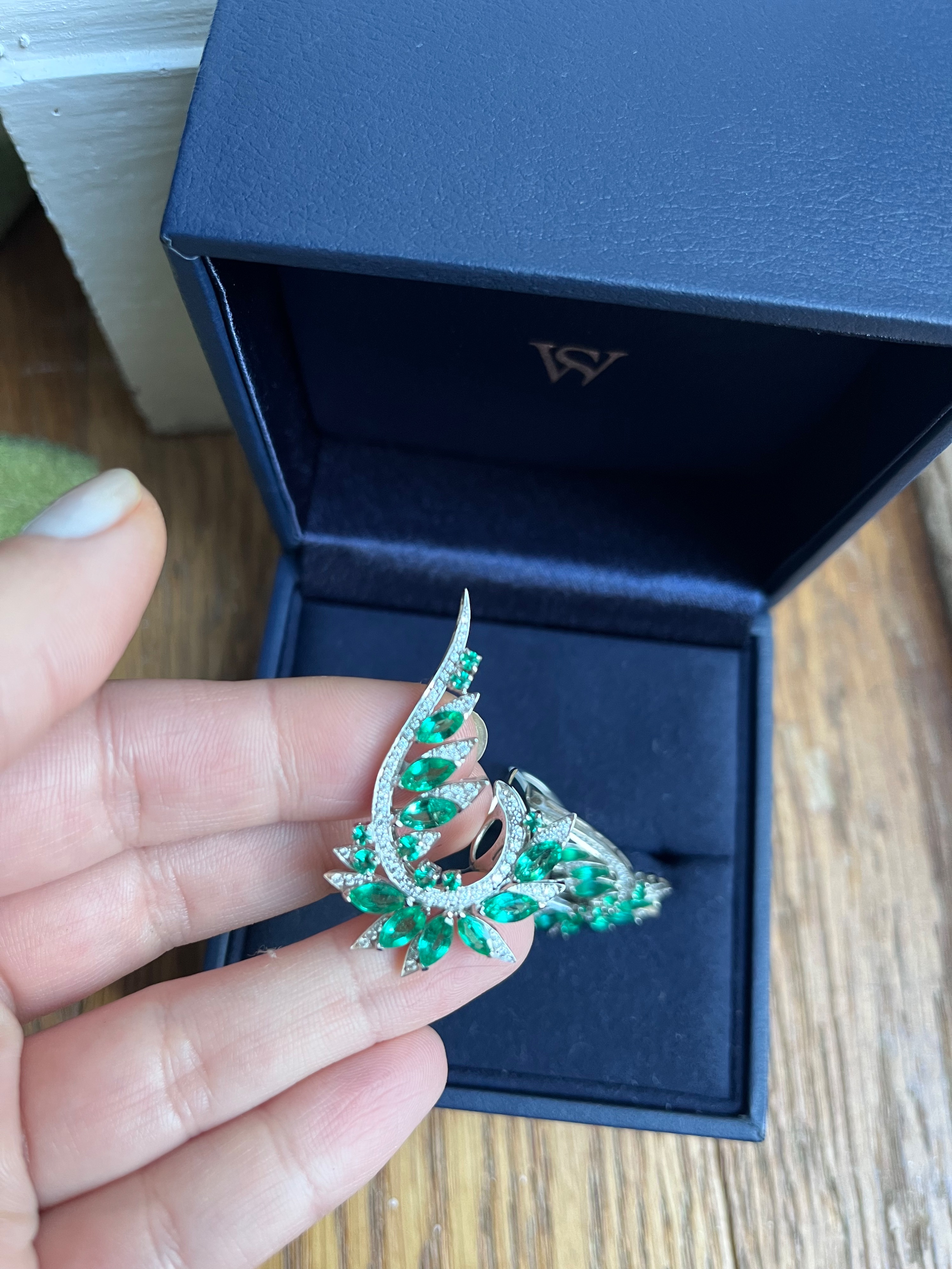 Stephen Webster Emerald and Diamond Plumage Earrings Size M green white gold/diamonds/emeralds