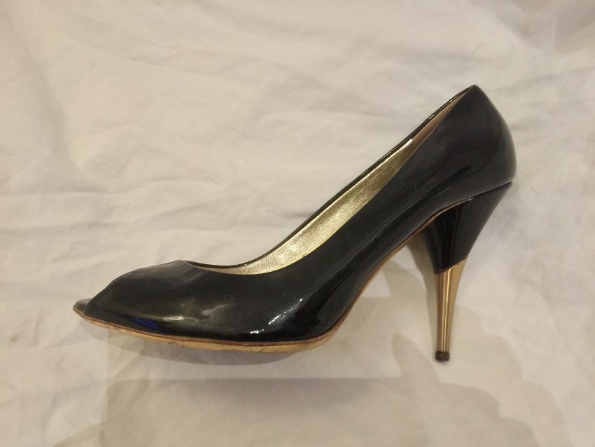 Preowned Miu Miu Peep-Toe Patent Pumps Size 38 Black leather