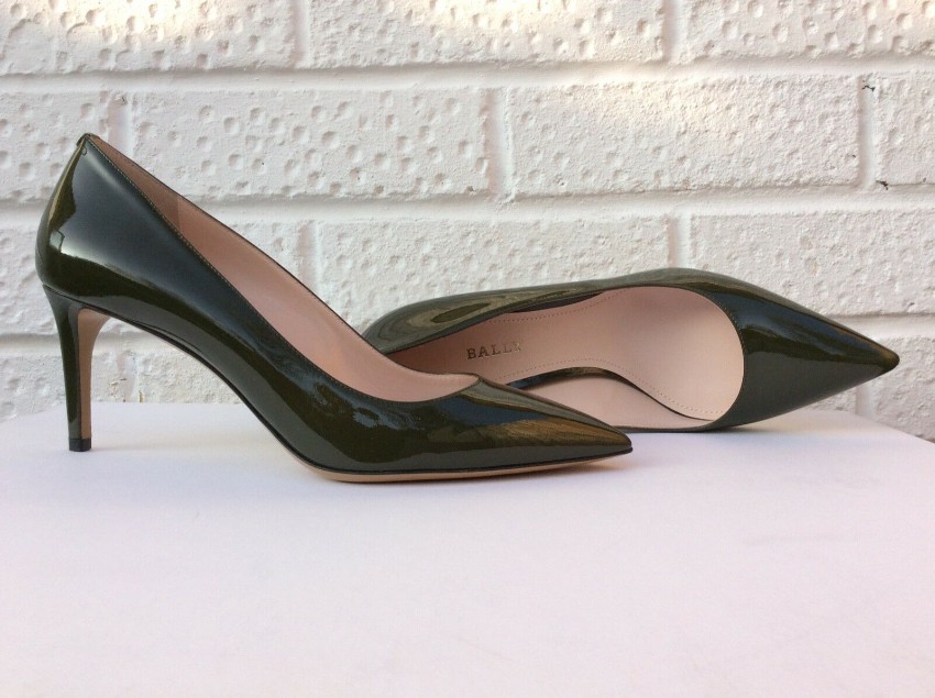 Bally Khaki Mid Heel Patent Pumps Size 36 Green leather