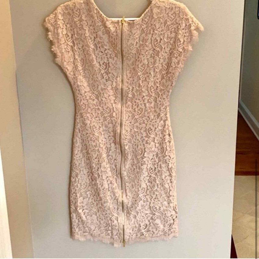 Preowned DVF Nude Lace Wanda Mini Dress Size M Beige/Nude