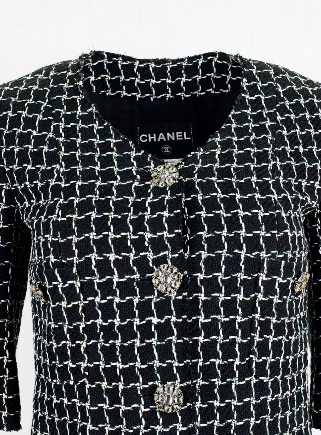 Preowned Chanel Black and White Tweed Jacket with Gripoix Buttons Size S