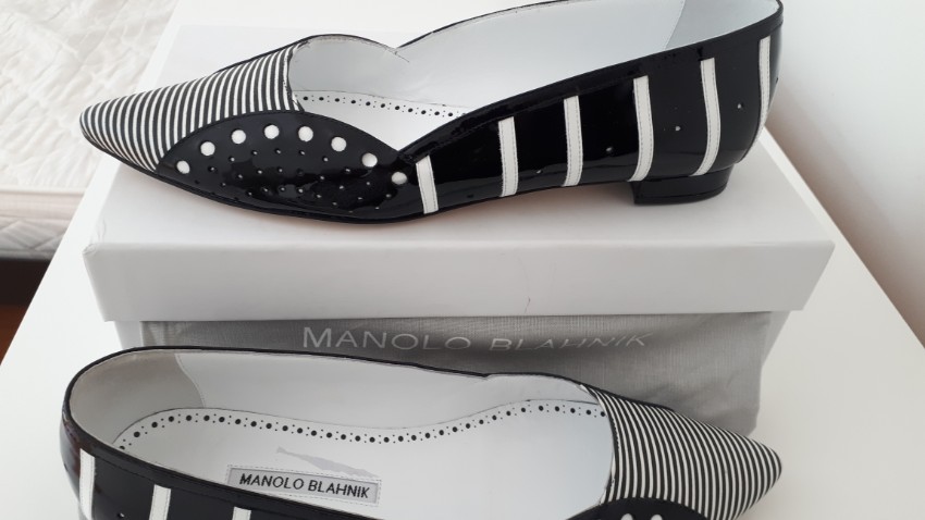 Preowned Manolo Blahnik Black  White Stripes Sinisa Flats Size 40 Tan/Brown leather