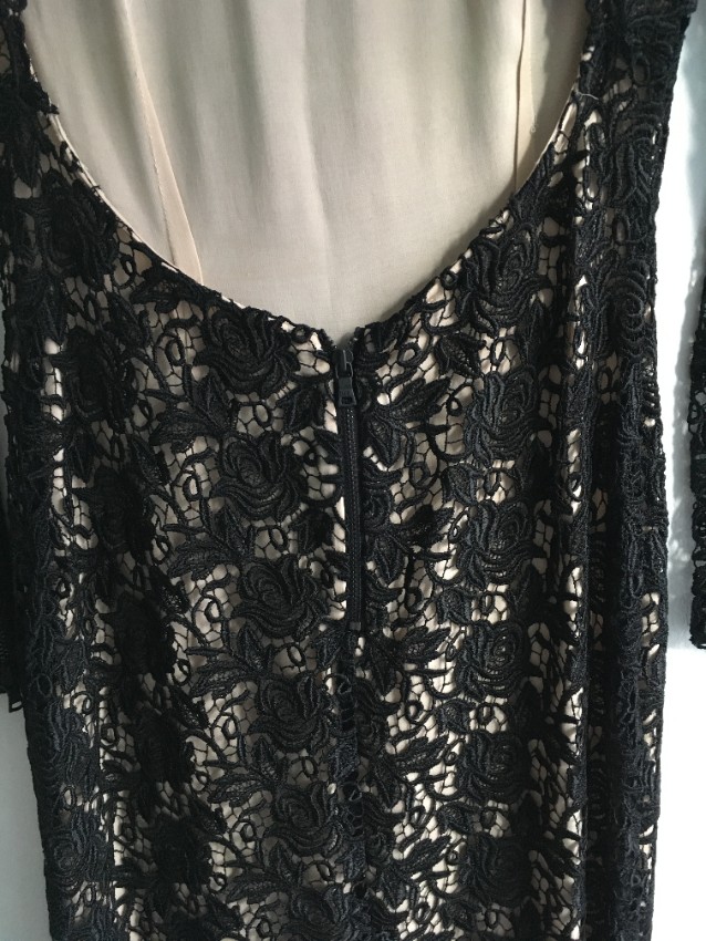 Preowned Alice + Olivia black lace detailed open back dress Size S