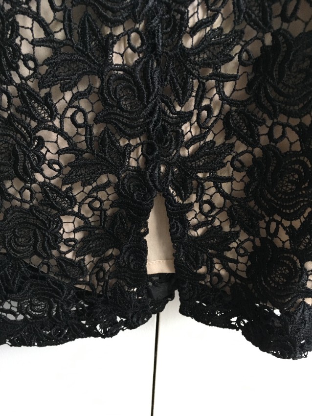 Preowned Alice + Olivia black lace detailed open back dress Size S