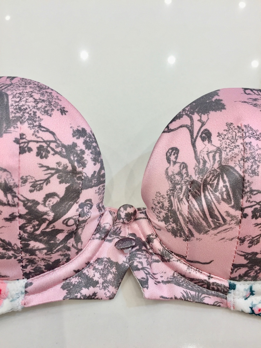 Chantal Thomass Romantic Toile  Flowers Print Pad Bra  Thong Set Size S Pink satin