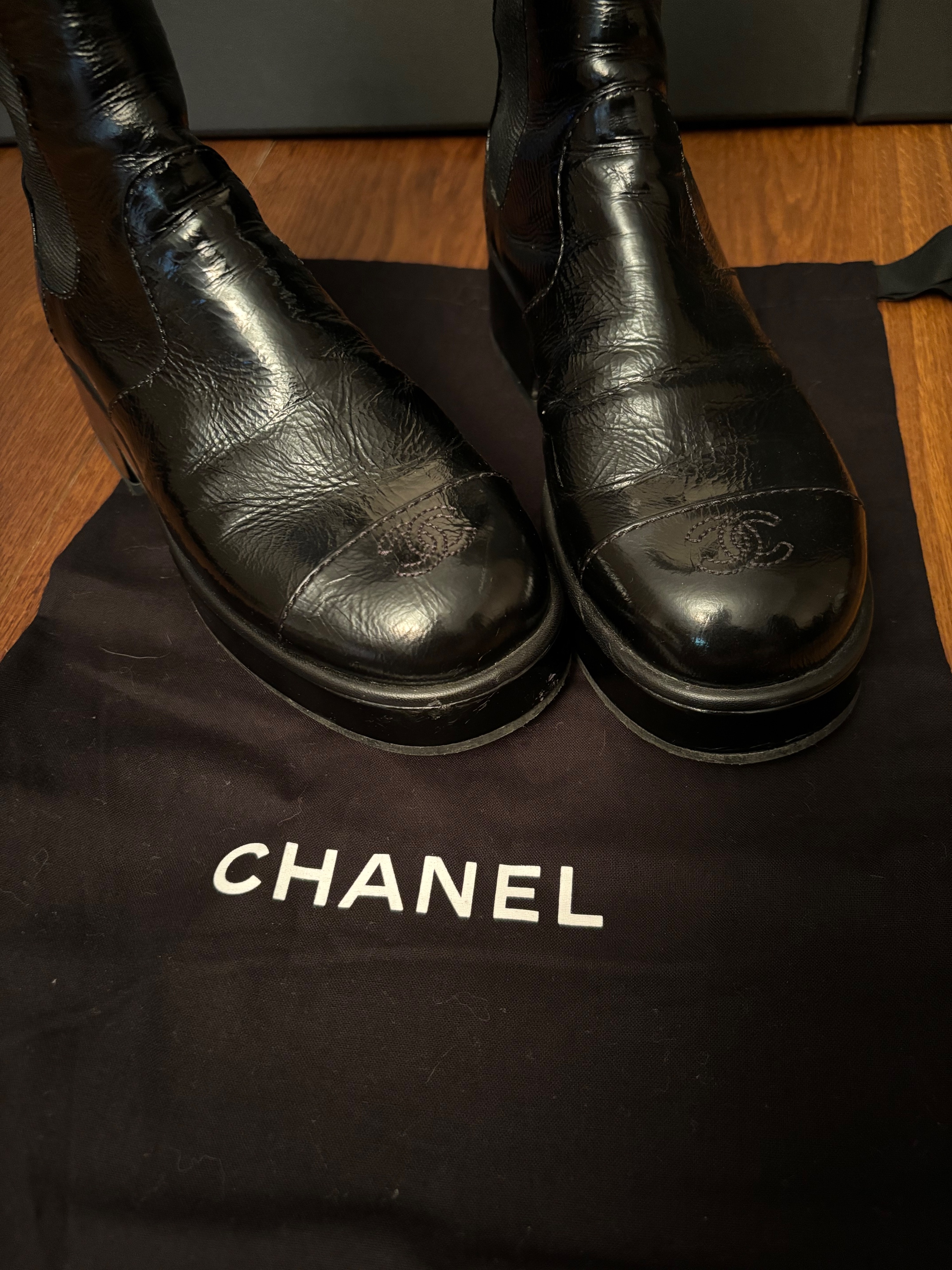 Preowned Chanel Black Patent Leather Chelsea Boots Size 37