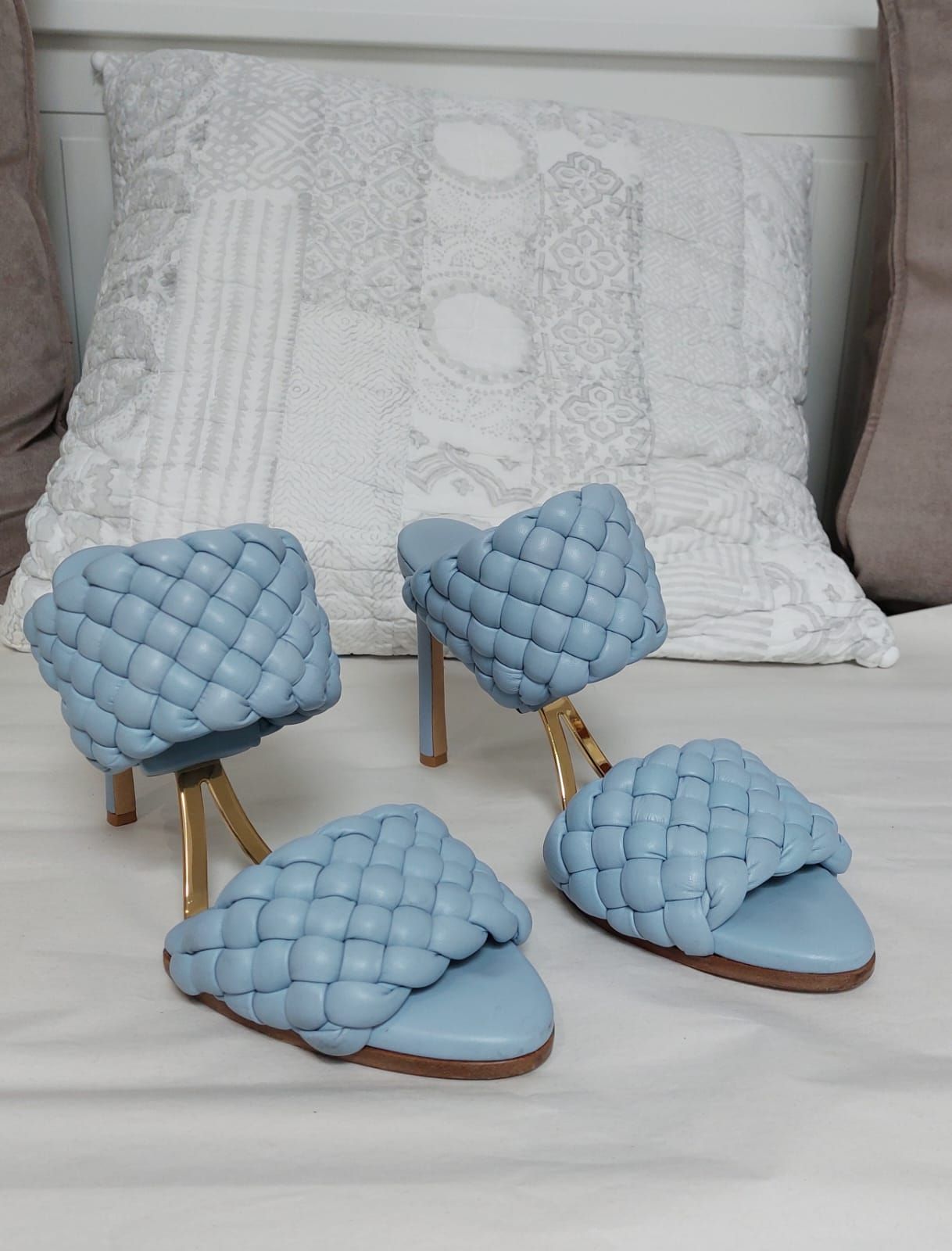 Preowned Bottega Veneta Light Blue Lido Mules Size 38 powder blue leather