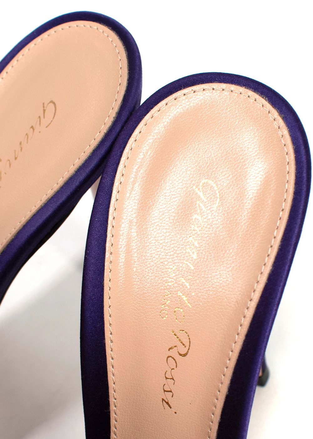 Preowned Gianvito Rossi Purple Satin Dragon Embroidered Mules Size 39 purple gold leather