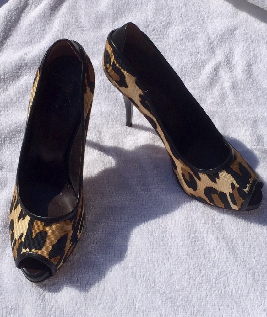 Preowned Giuseppe Zanotti Leopard Print Pumps Size 375 Animal Print leather