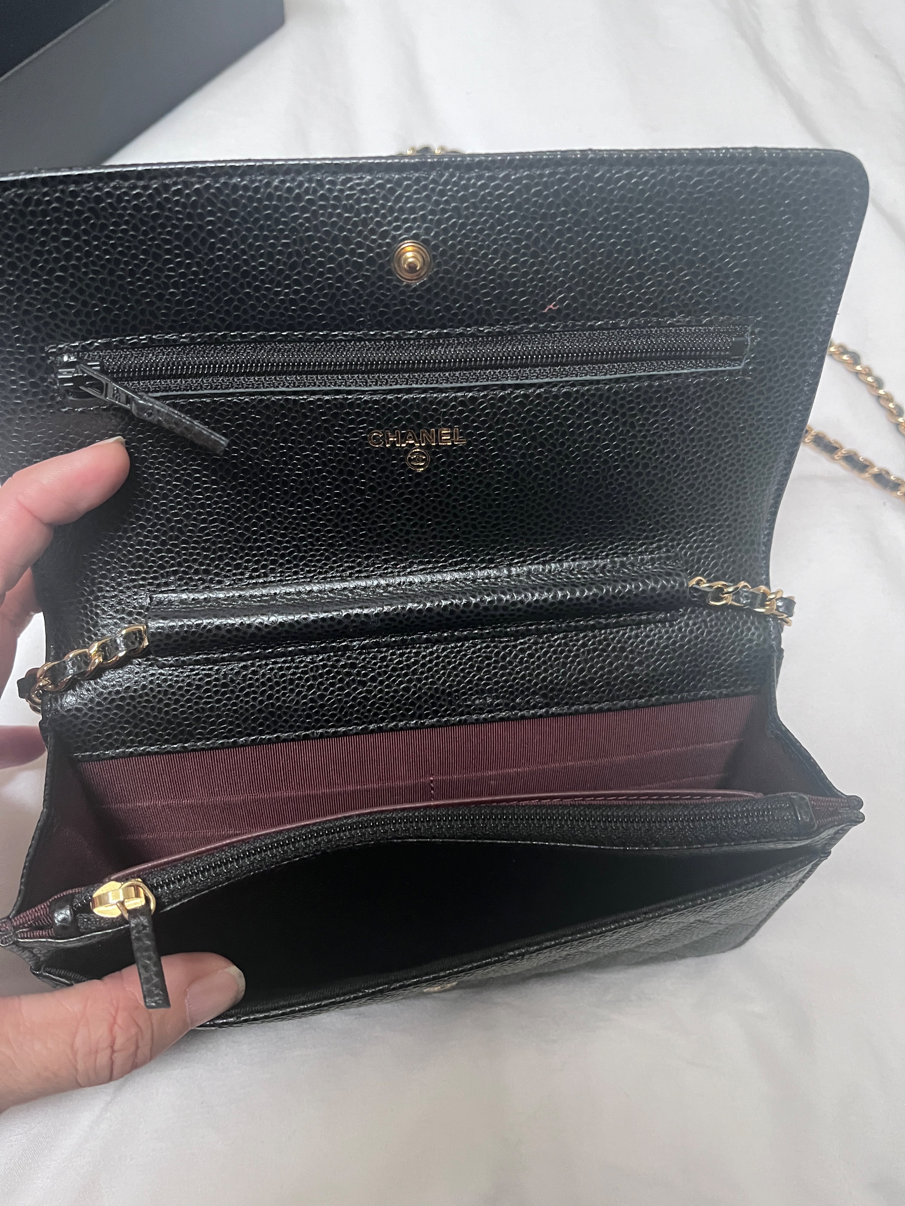 Preowned Chanel Black Caviar Leather Wallet on Chain with Gold Hardware Size S Black gold caviar leather/gold hardware