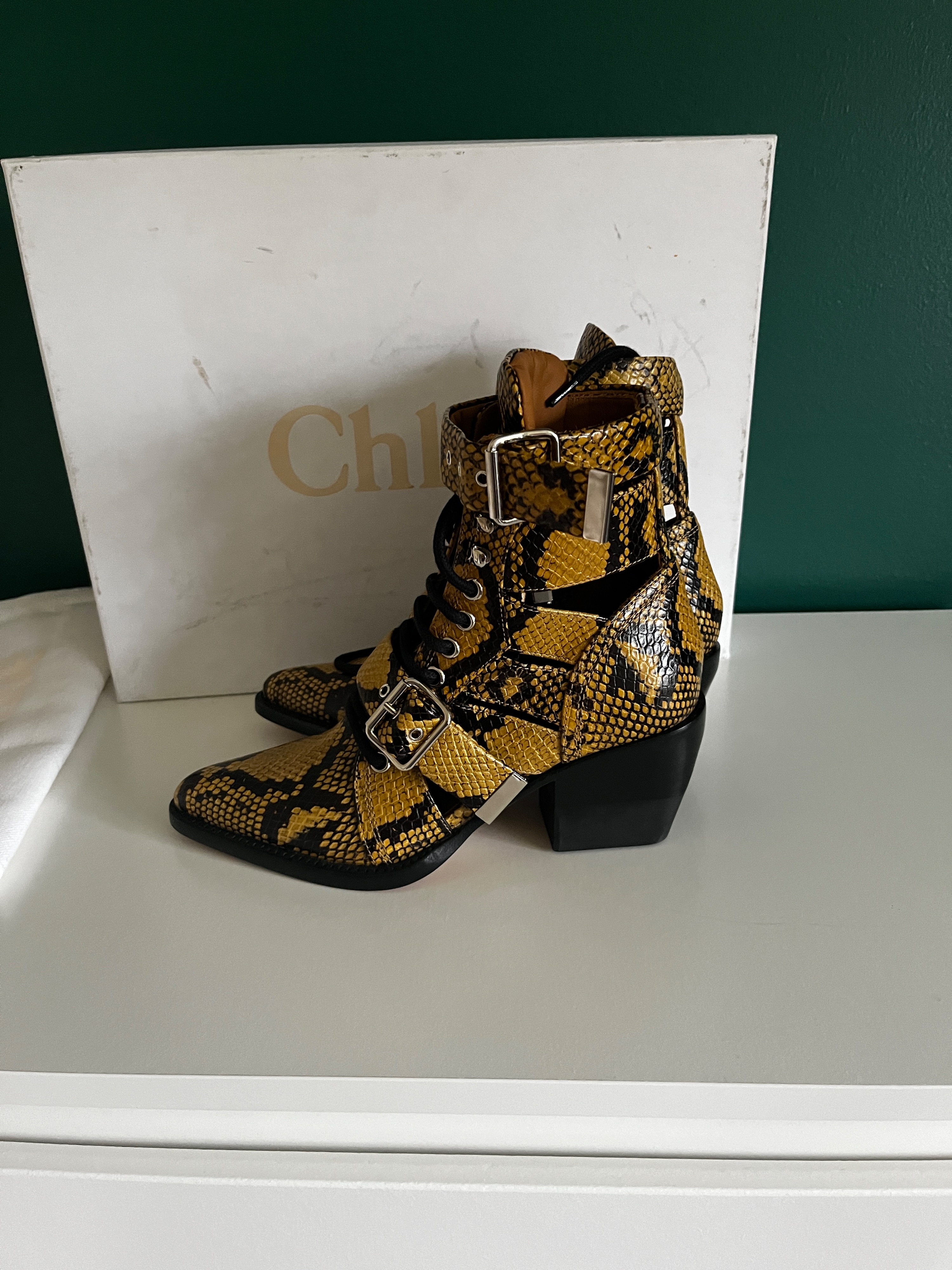 Chloe Yellow Snake Effect Rylee Ankle Boots Size 35 leather