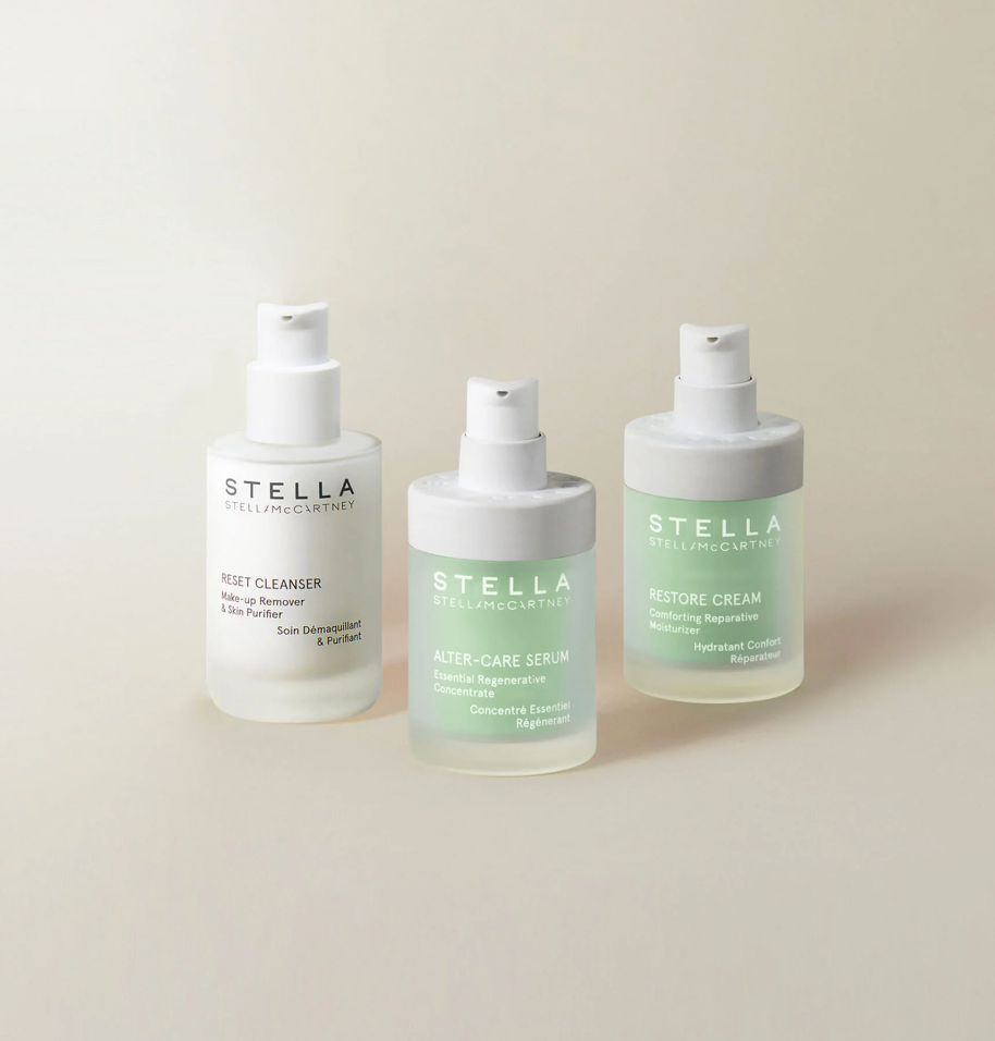 Stella McCartney Travel Essenstials Set white cosmetics