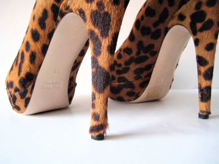 Preowned Miu Miu Leopard Print calfskin open toe pumps Size 38 Animal Print leather