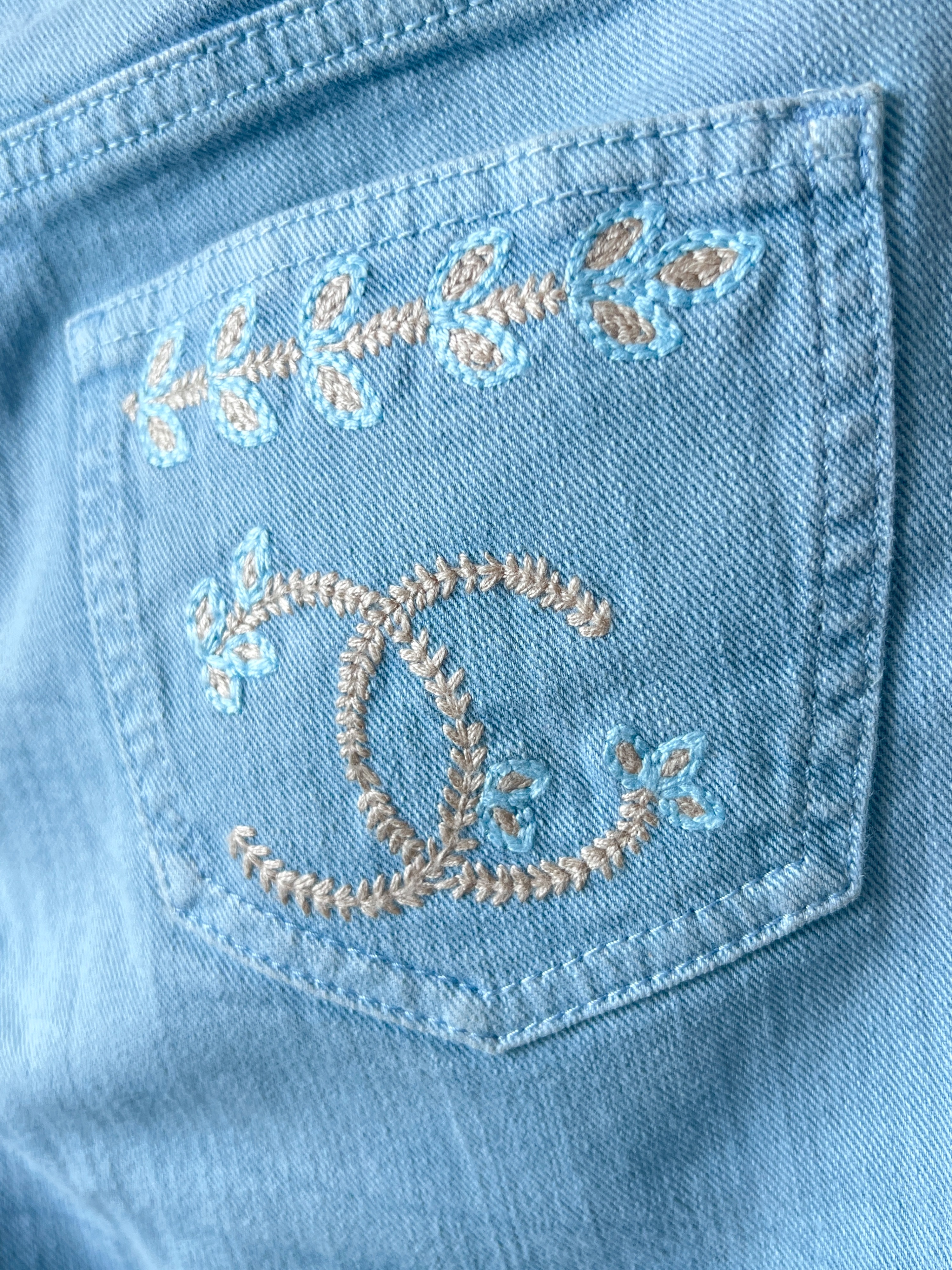 Chanel Blue Embroidered Jeans Size XS cotton