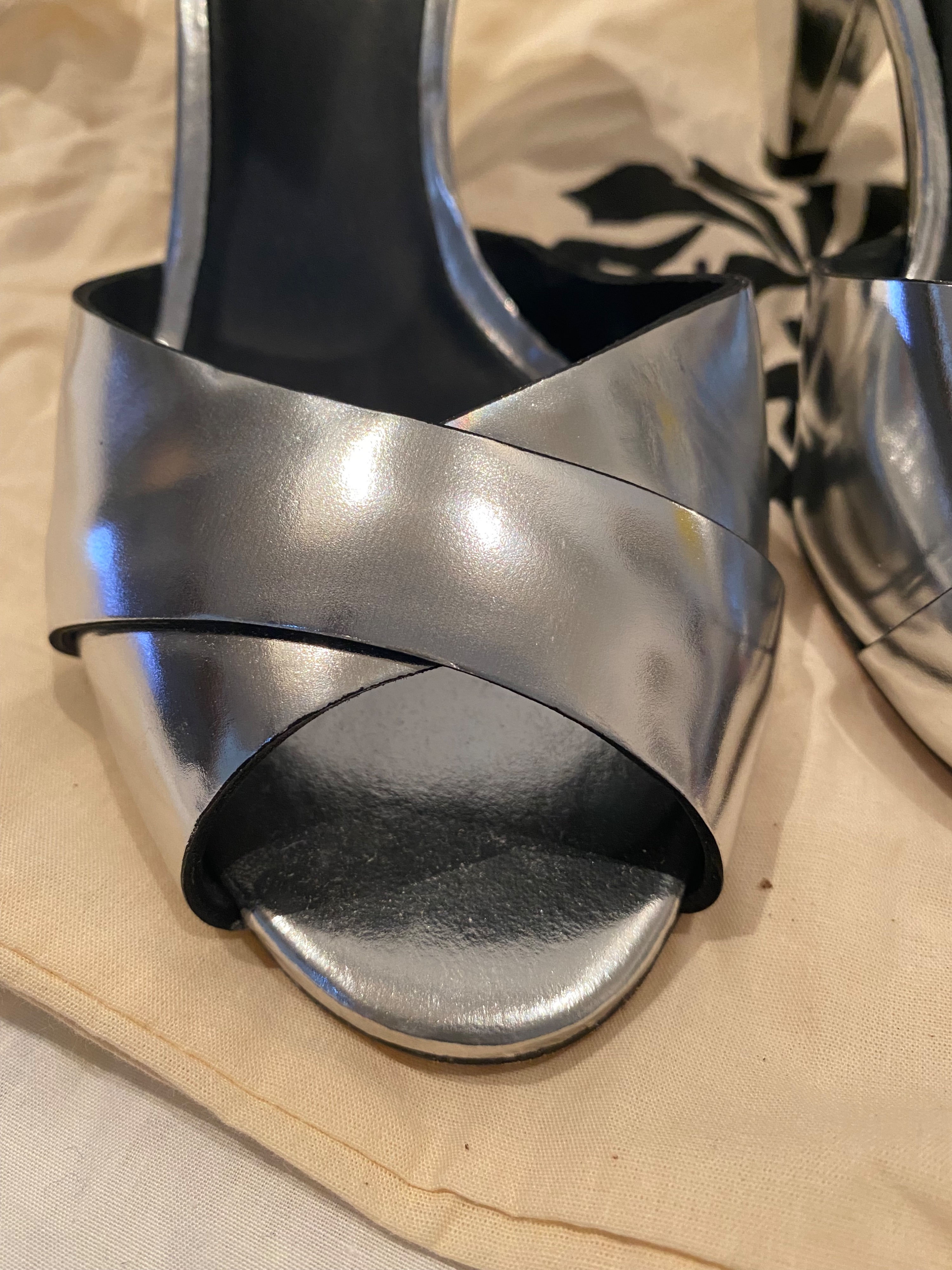 Preowned Isabel Marant Meegan Silver Sandals Size 38 leather