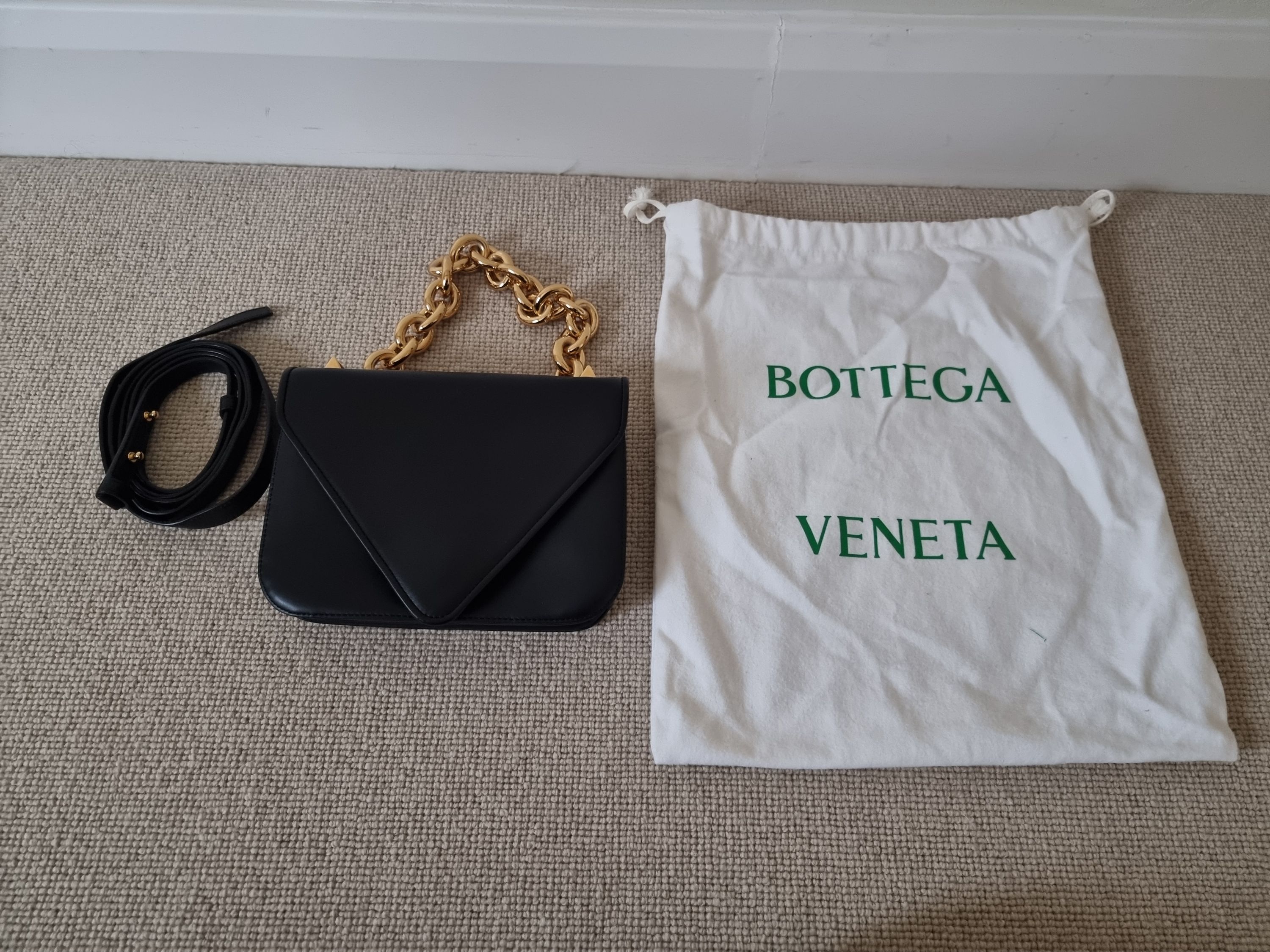 Bottega Veneta Black Medium Mount Crossbody Bag calf leather