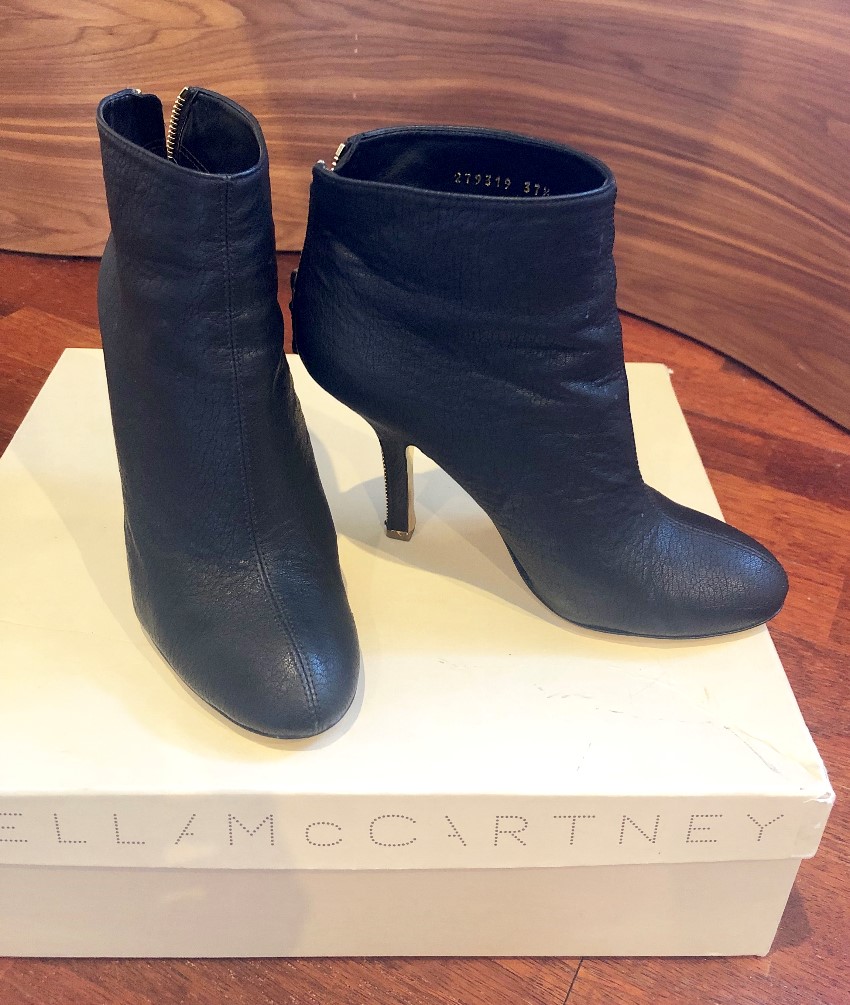 Preowned Stella McCartney Zip-Trimmed Faux-Leather Ankle Boots Size 375 Black leather