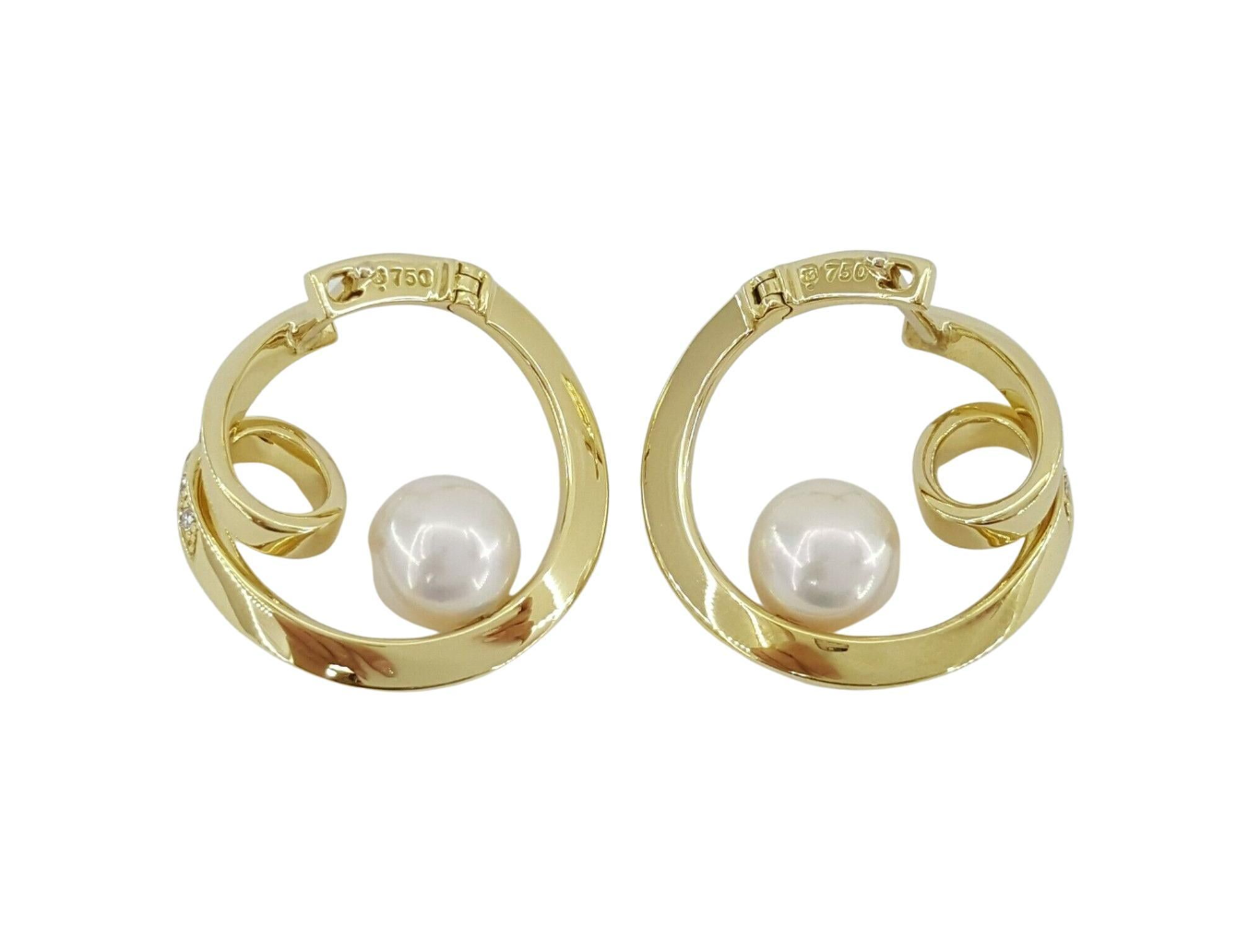 Preowned Mikimoto 18k Yellow Gold Akoya Pearl 09ct Diamond Circle Loop Earrings