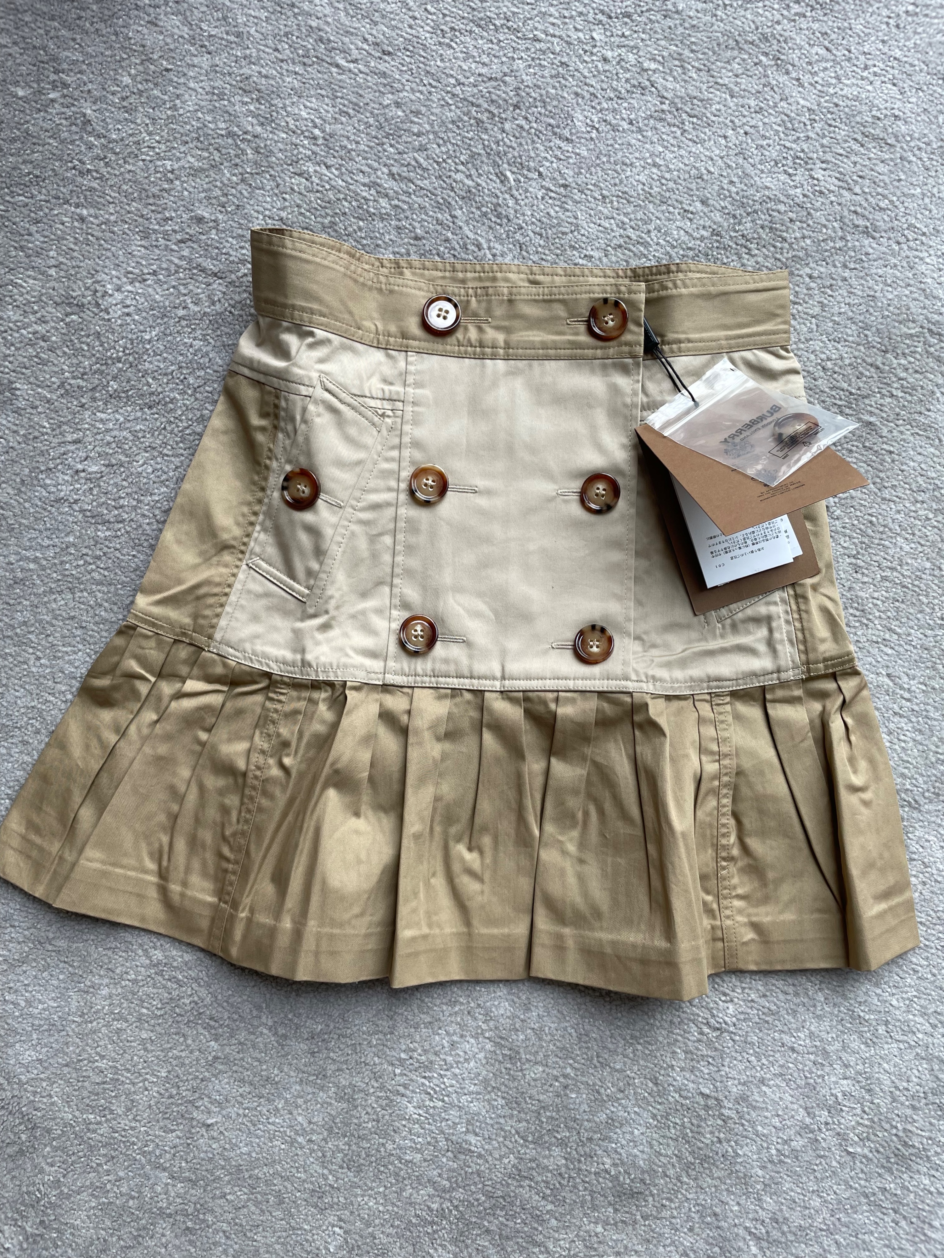 Boys Burberry Honey cotton gabardine trench skirt Size 10 Years +