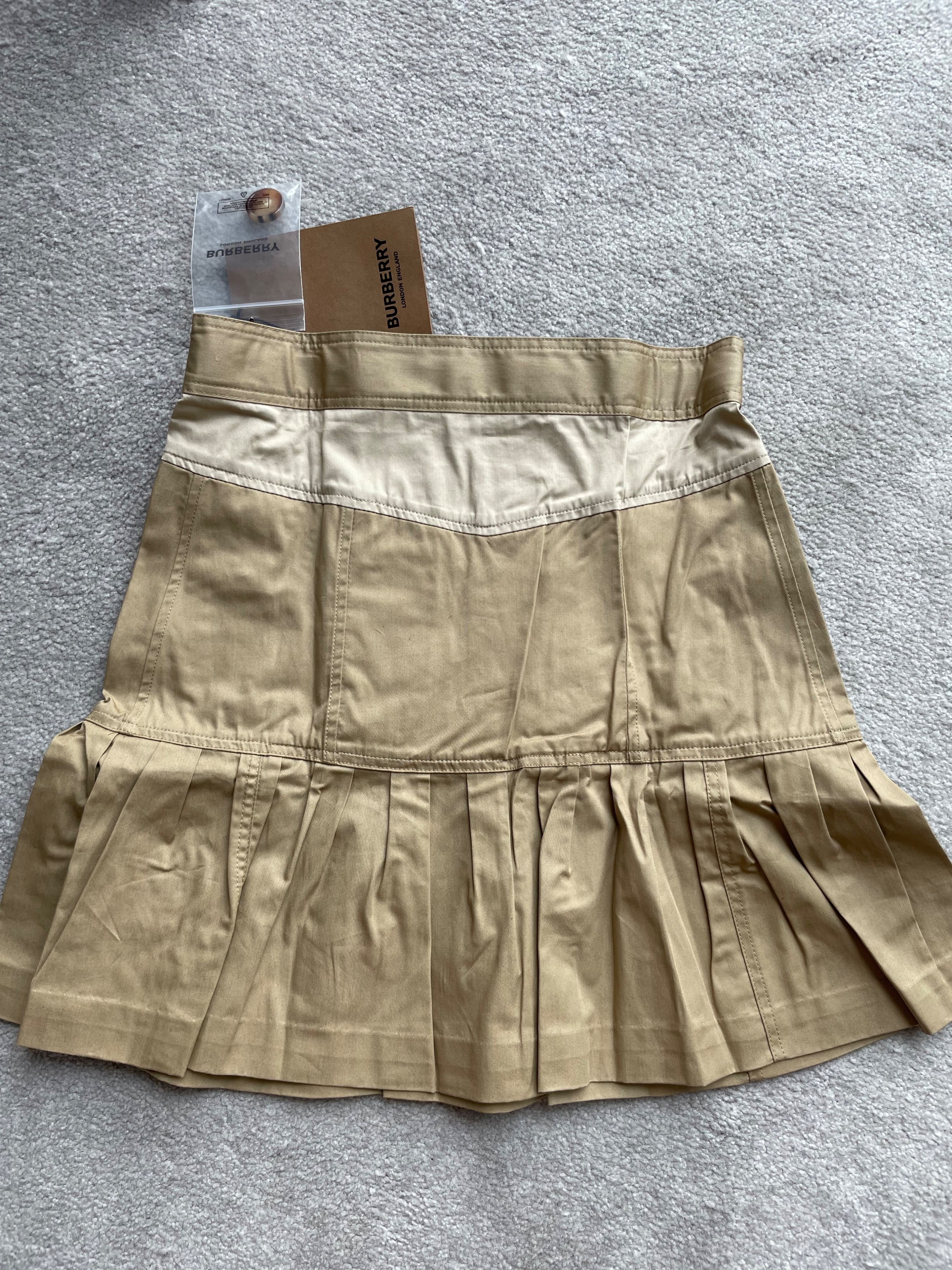 Boys Burberry Honey cotton gabardine trench skirt Size 10 Years +