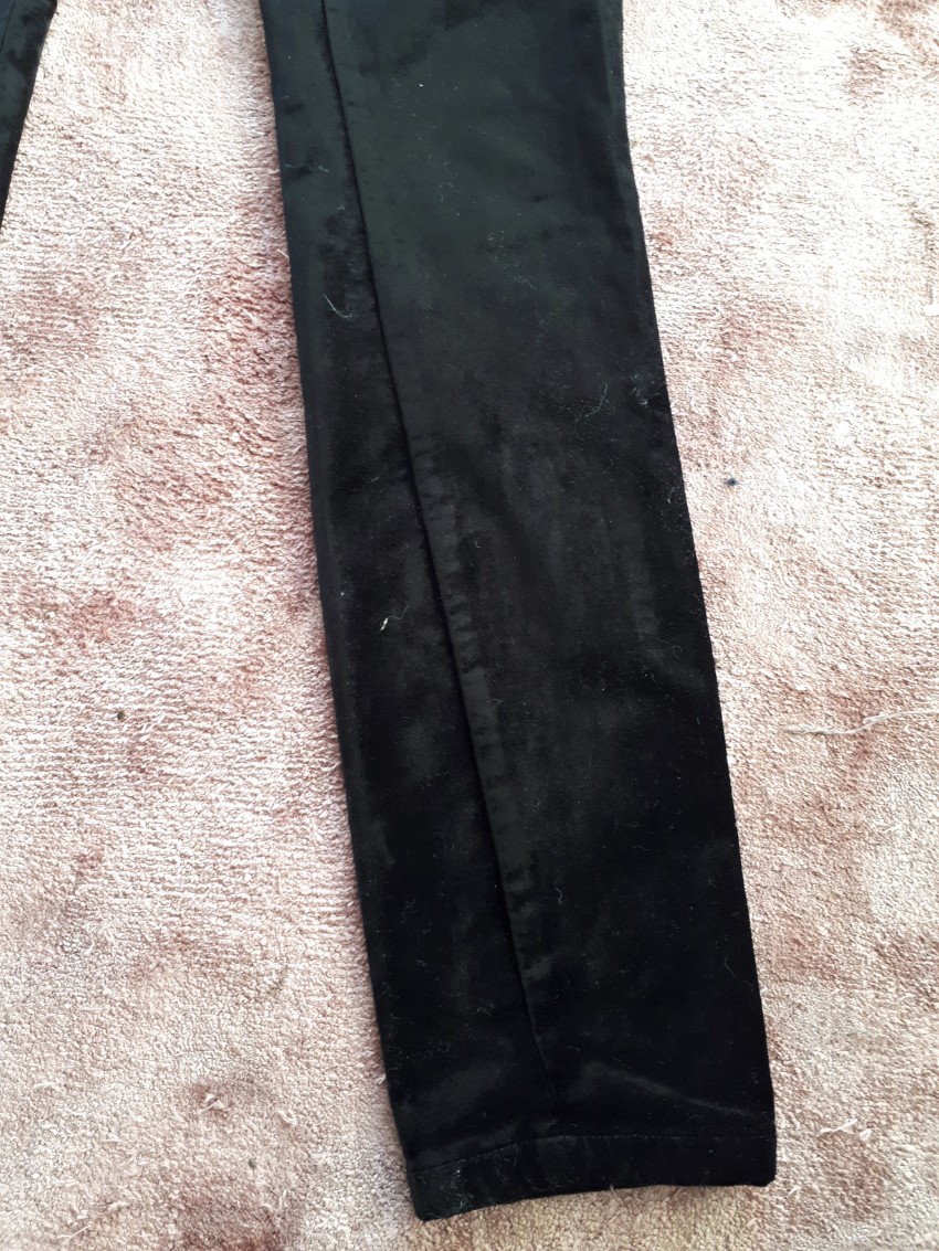 Preowned Paige Black Velvet Hoxton Ultra Skinny Pants Size XS