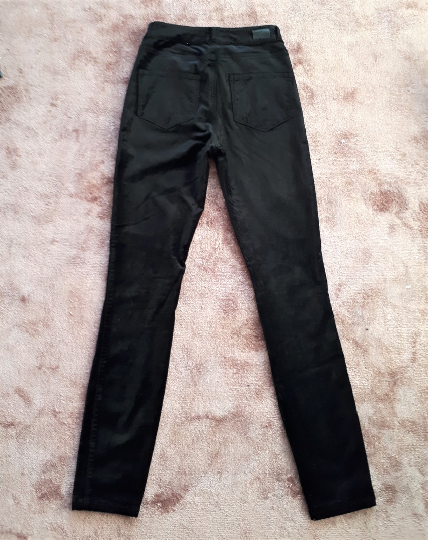 Preowned Paige Black Velvet Hoxton Ultra Skinny Pants Size XS