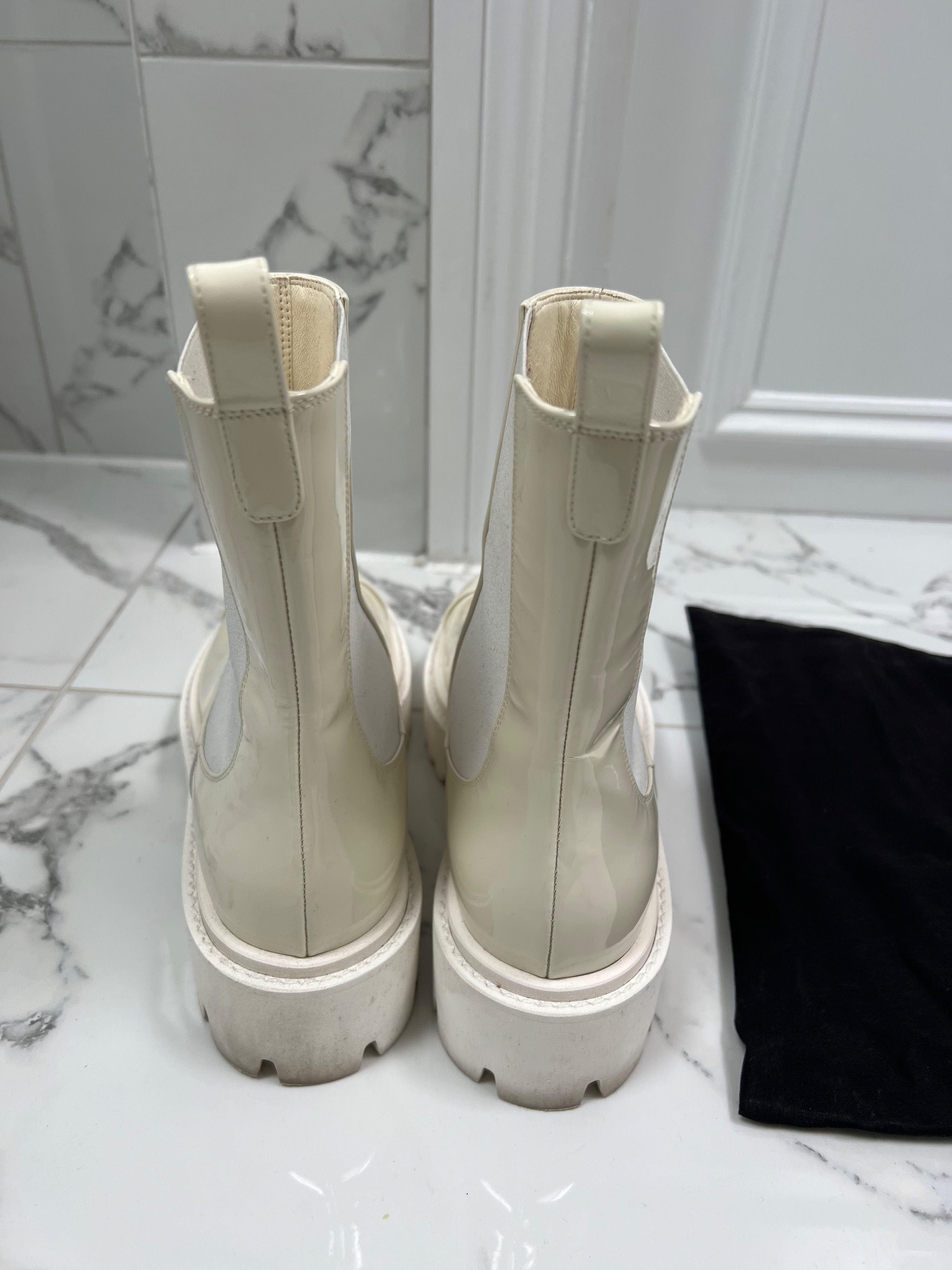 Preowned Chanel White Patent Leather CC Chunky Boots Size 395 patent leather upper