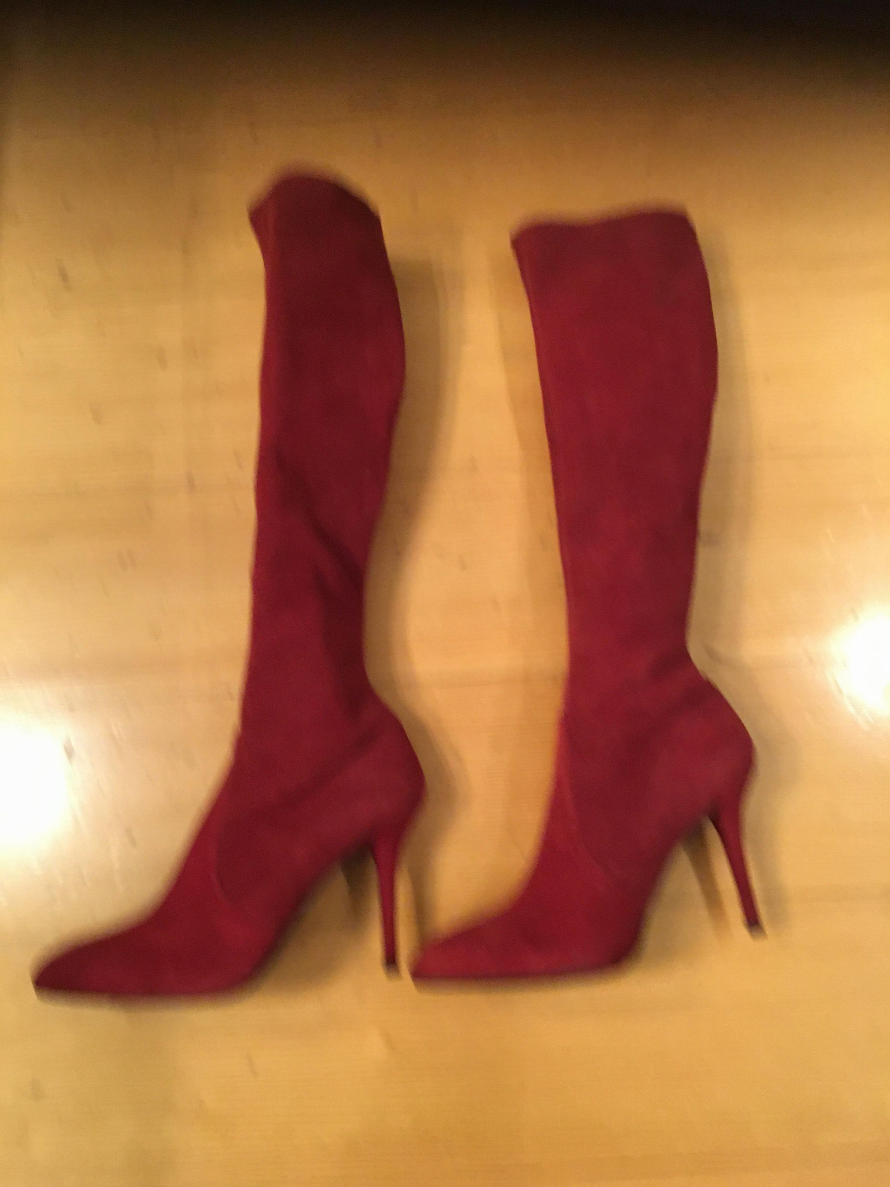 Preowned Stuart Weitzman Berry Red Suede Boots Size 395