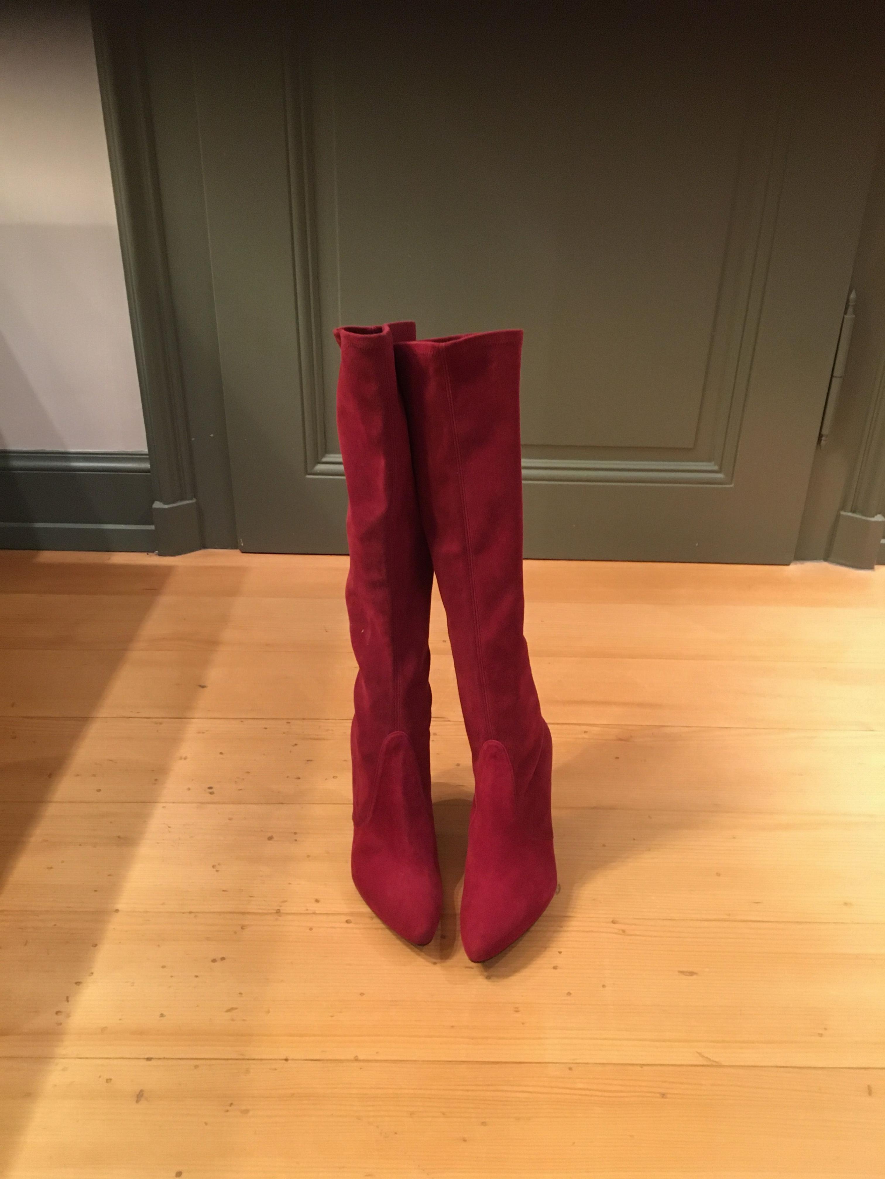 Preowned Stuart Weitzman Berry Red Suede Boots Size 395