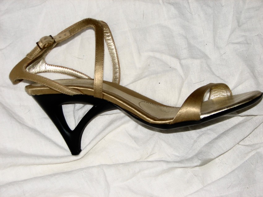 Preowned Hogan gold wedge heel  sandals Size 39 leather